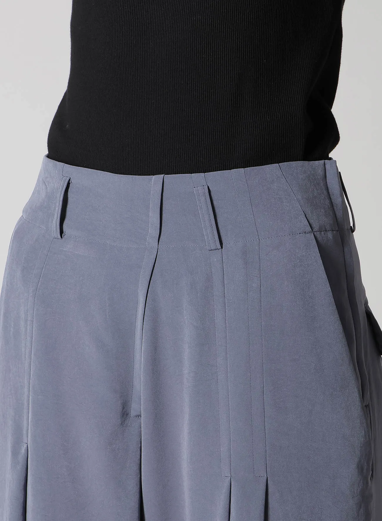 CREPE de CHINE RANDOM TUCK PANTS sold by Yohji Yamamoto product image thumbnail 5