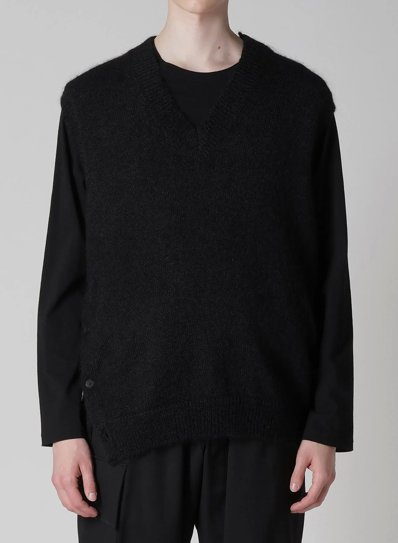 7G2P PLAIN STITCH BUTTON D V NECK VEST sold by Yohji Yamamoto product image thumbnail 2