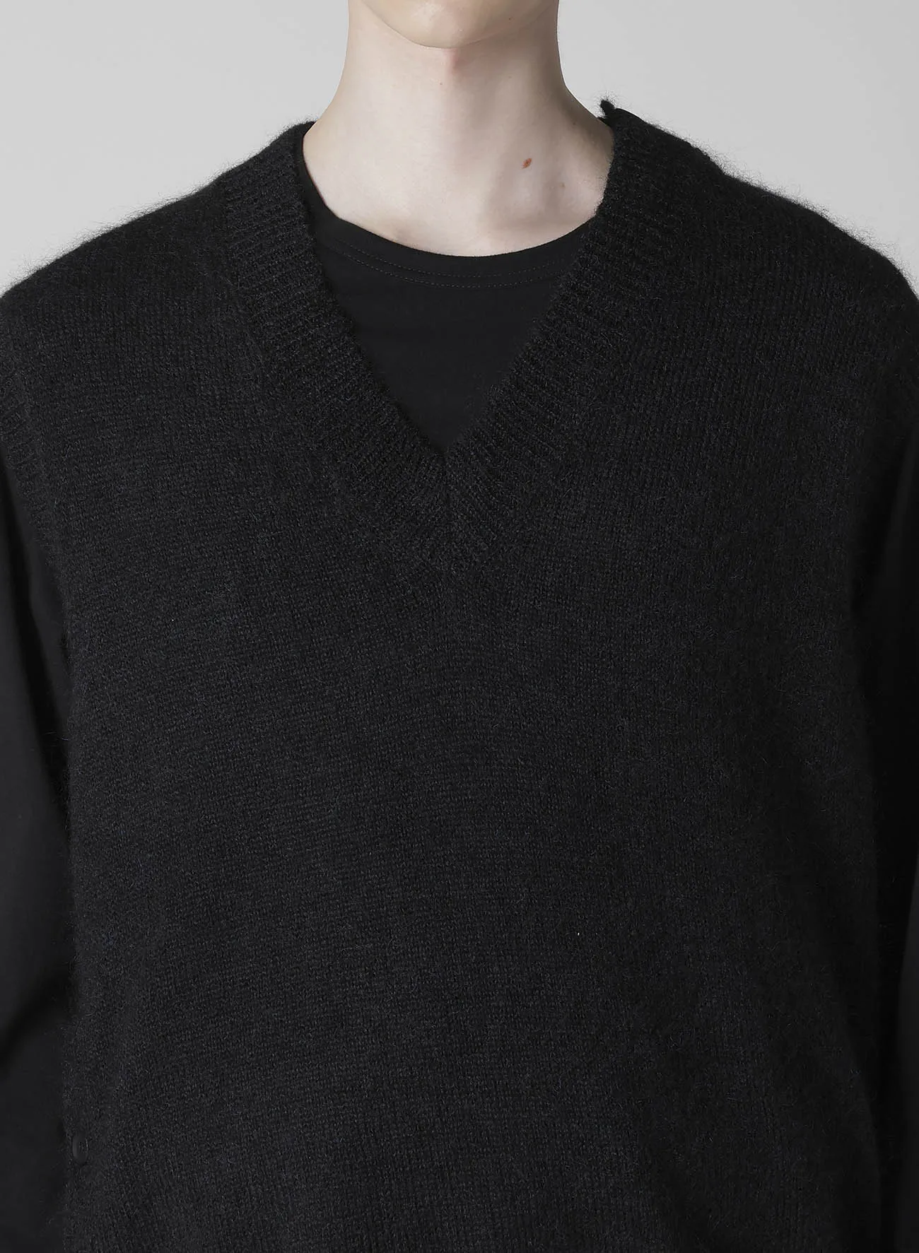 7G2P PLAIN STITCH BUTTON D V NECK VEST sold by Yohji Yamamoto product image thumbnail 3