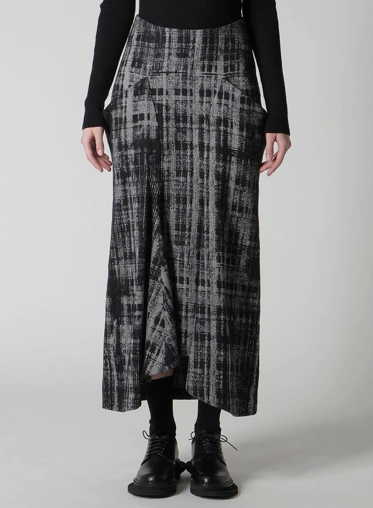 FADED PLAID JACQUARD DROP SKIRT sold by Yohji Yamamoto product image thumbnail 4