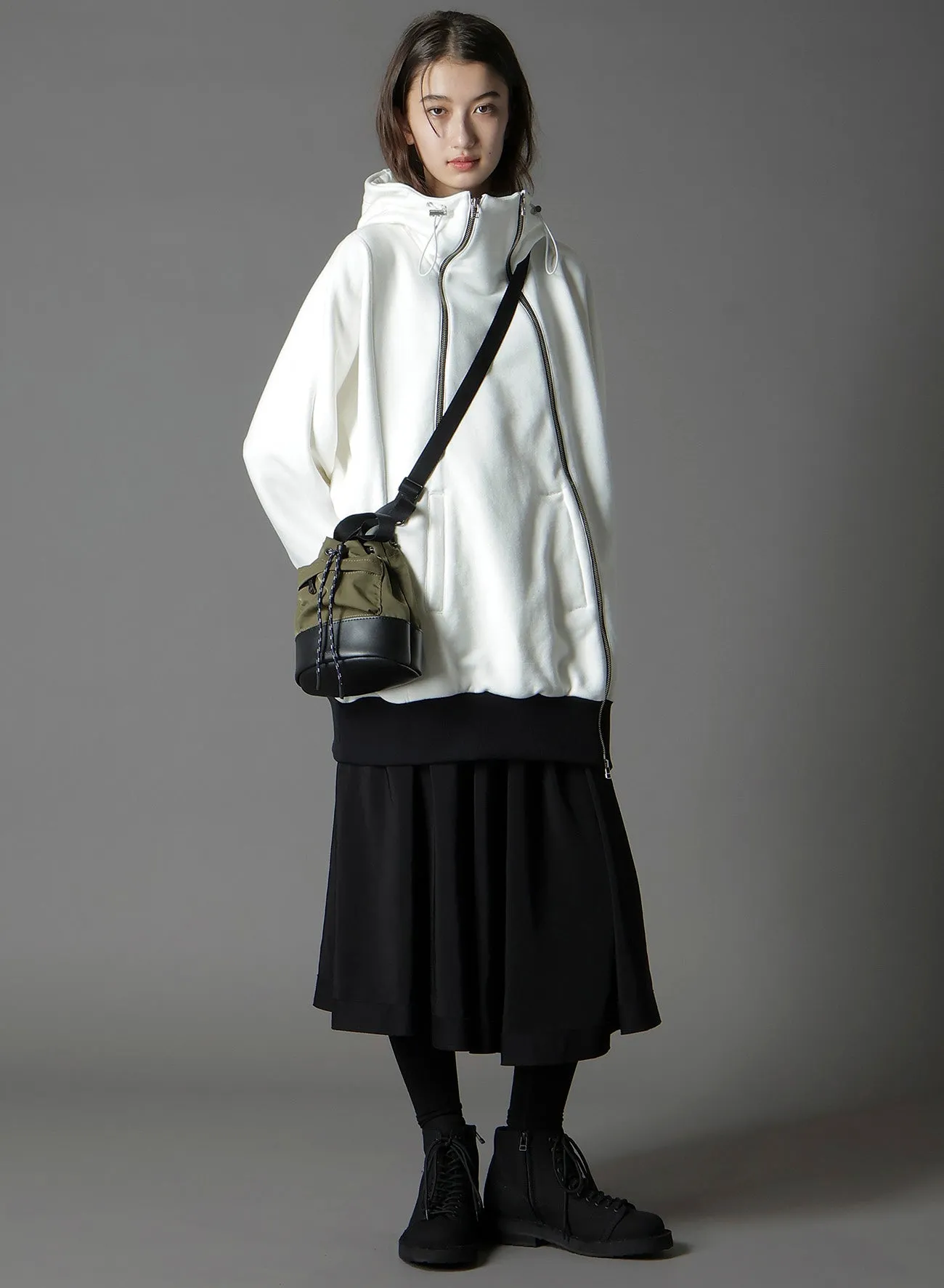 WRINKLED NYLON 2 WAY POUCH sold by Yohji Yamamoto product image thumbnail 2