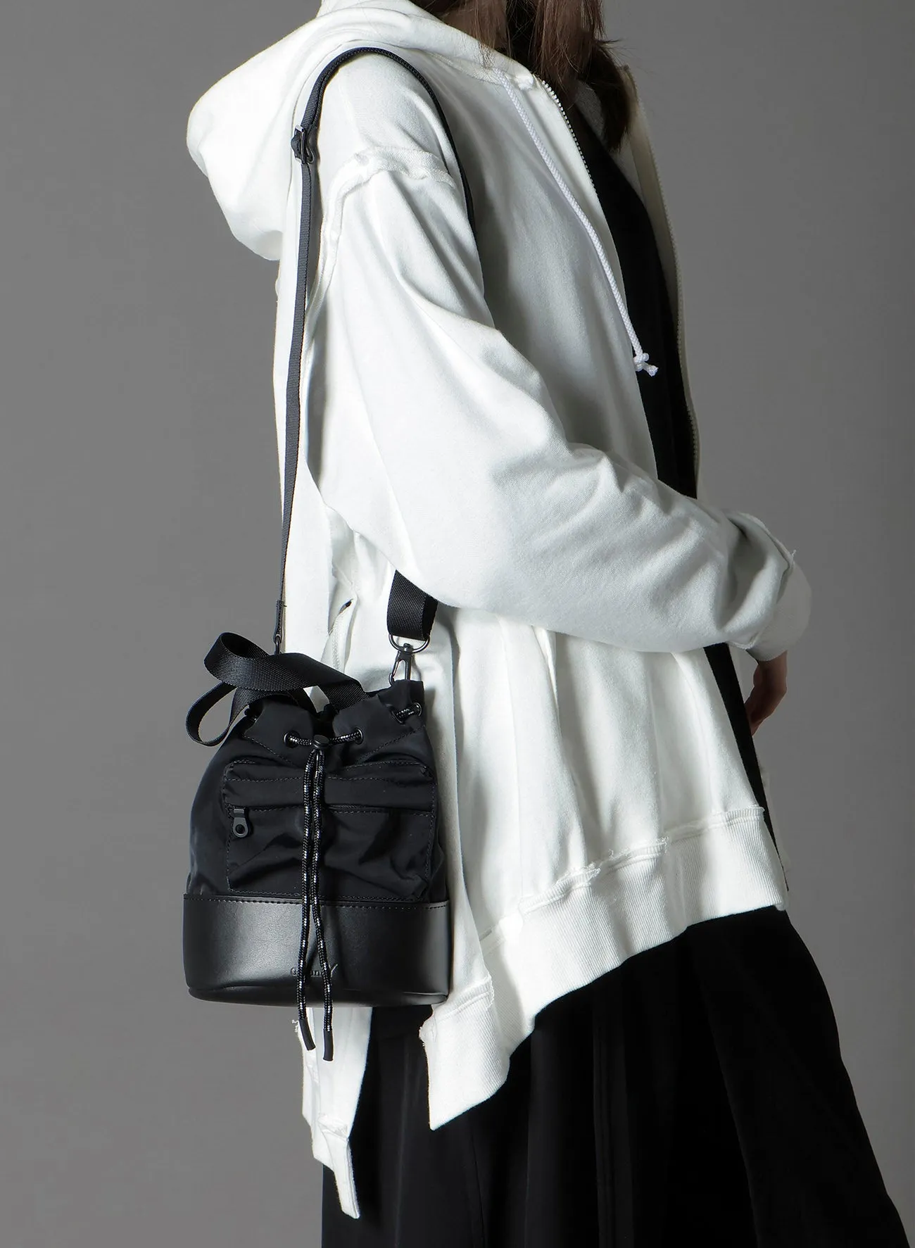 WRINKLED NYLON 2 WAY POUCH sold by Yohji Yamamoto product image thumbnail 4