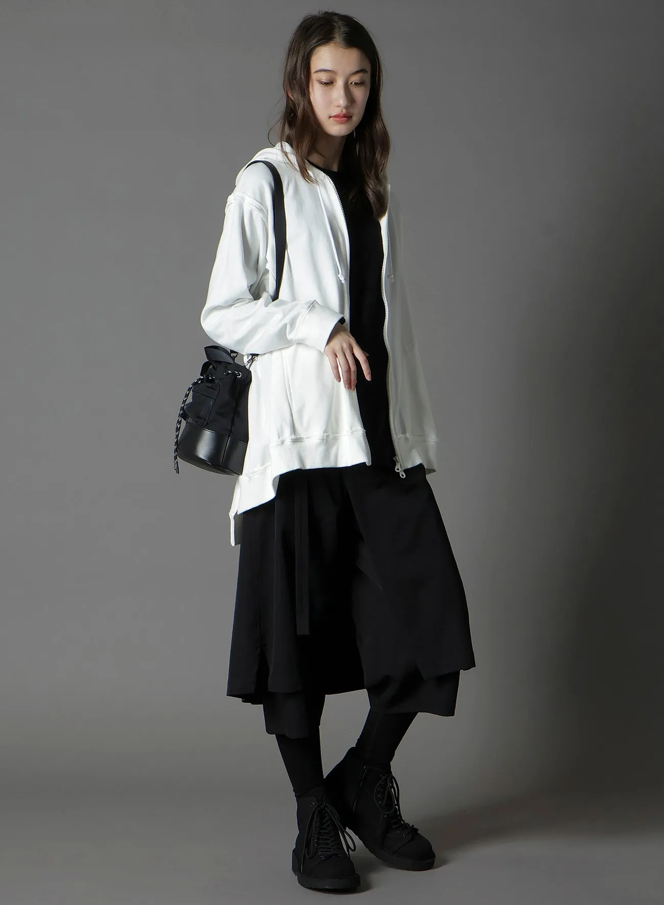 WRINKLED NYLON 2 WAY POUCH sold by Yohji Yamamoto product image thumbnail 3