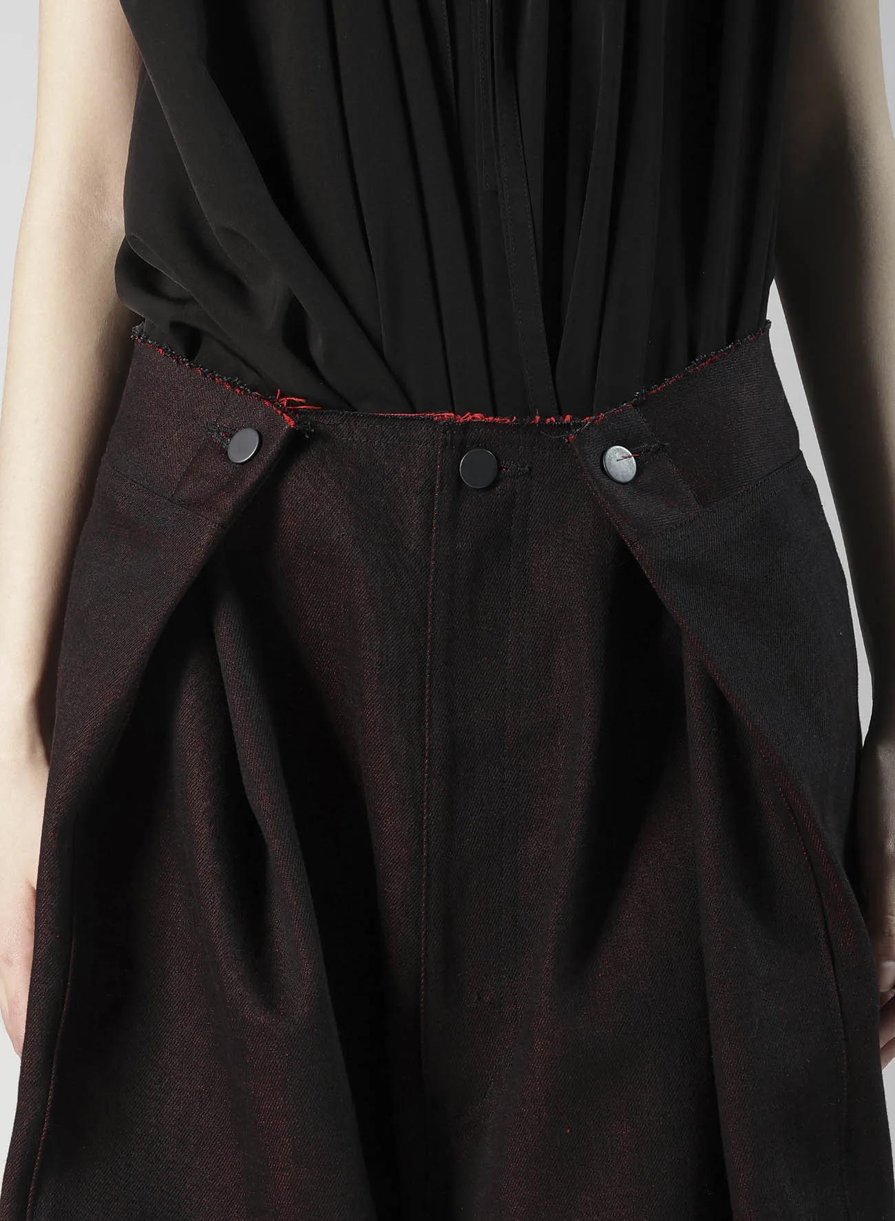 RED BACK SIDE DENIM SIDE TUCKED PANTS sold by Yohji Yamamoto product image thumbnail 5