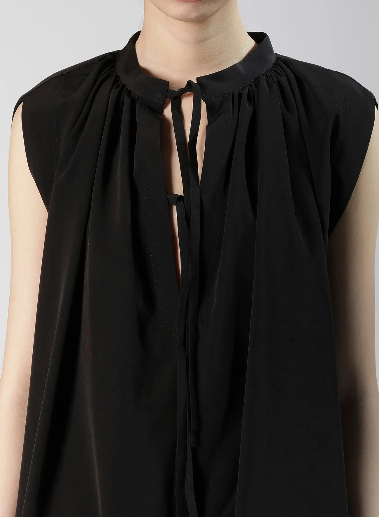 TA/PE SUPER VIYON TUSSER SLEEVELES BLOUSE sold by Yohji Yamamoto product image thumbnail 5
