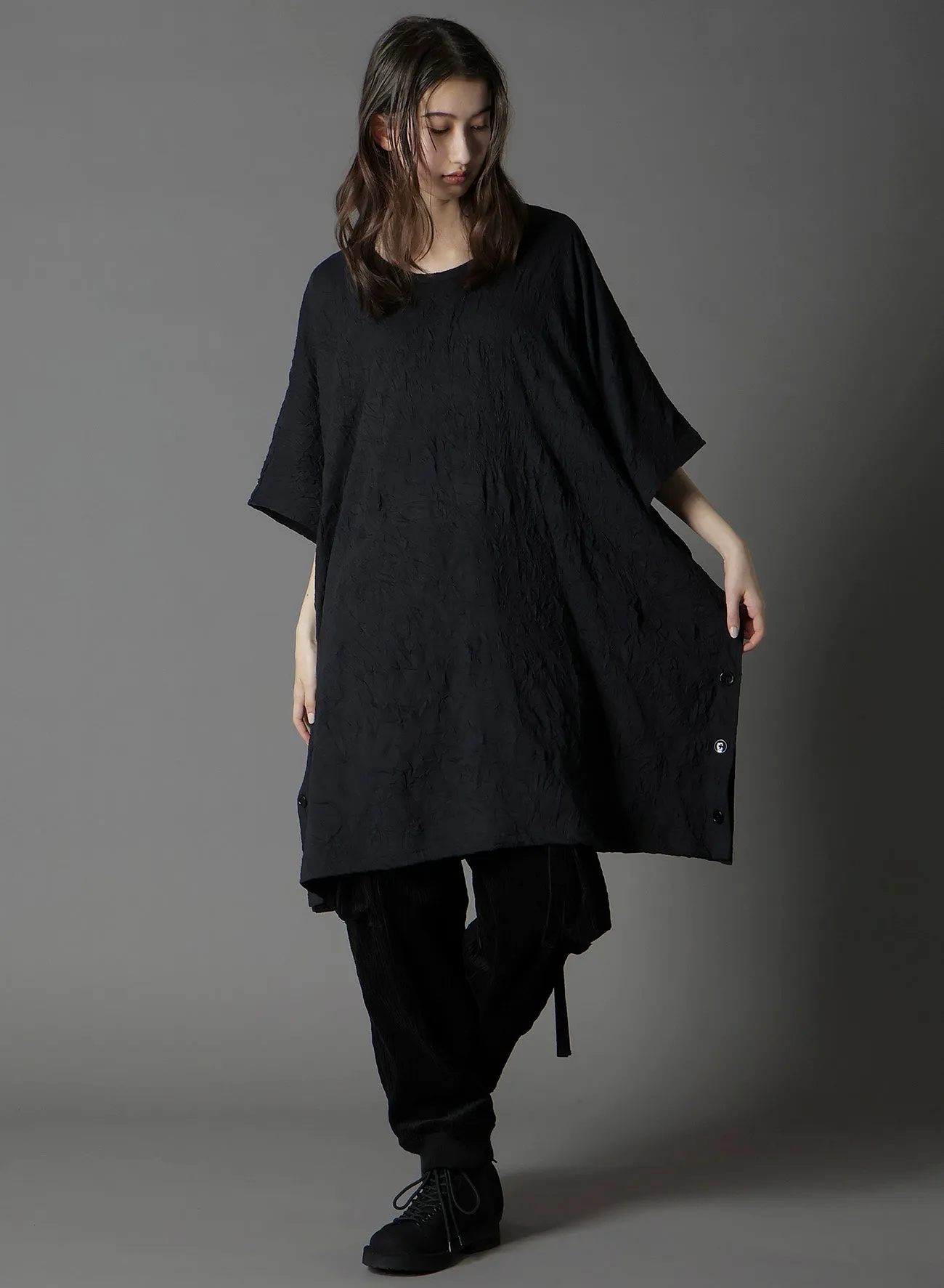 CATHC WASHER WRINKLE JERSEY SIDE BUTTON SHORT SLEEVED T-SHIRT sold by Yohji Yamamoto product image thumbnail 2