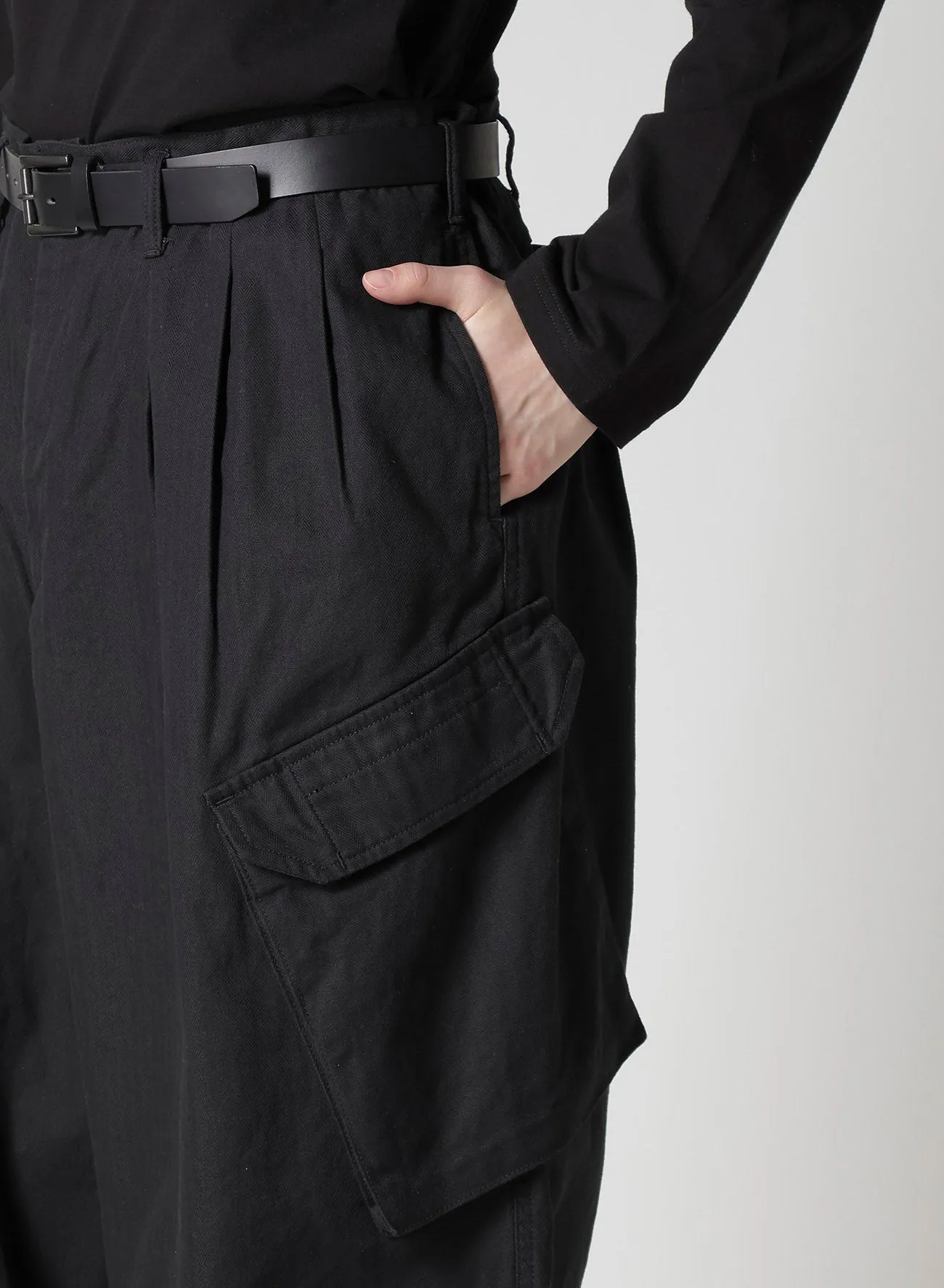 BLACK SCANDAL HERRINGBONE 12TUCK WORK PANTS sold by Yohji Yamamoto product image thumbnail 4
