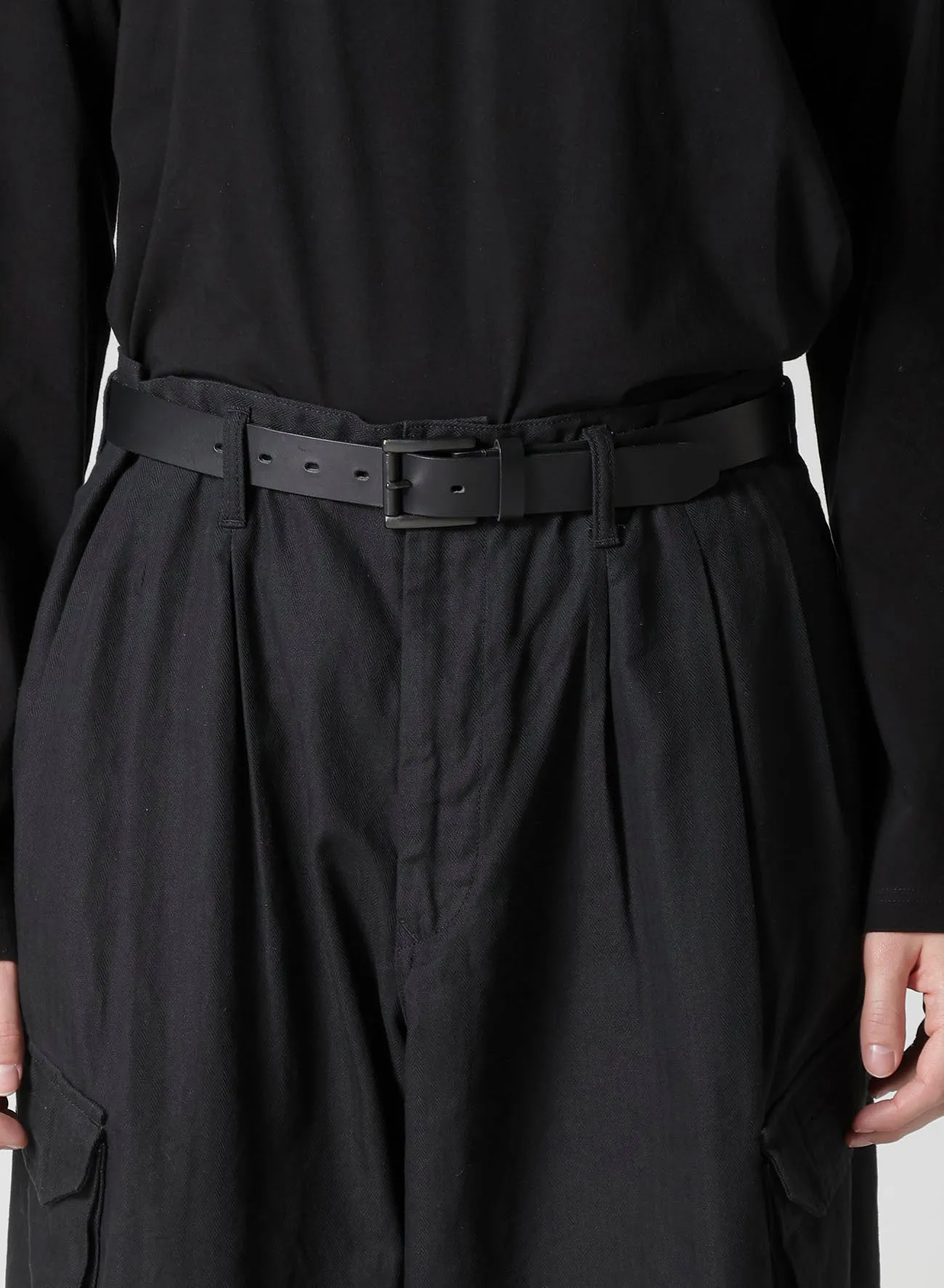 BLACK SCANDAL HERRINGBONE 12TUCK WORK PANTS sold by Yohji Yamamoto product image thumbnail 3