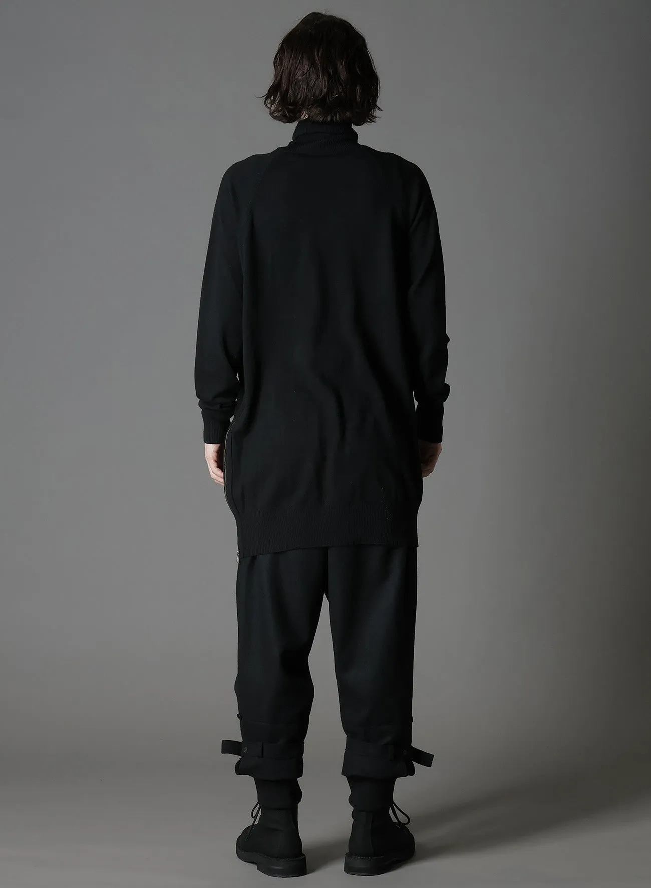 MERINO WOOL LEFT ZIPPER RAGLAN SLEEVE TURTLENECK sold by Yohji Yamamoto product image thumbnail 4