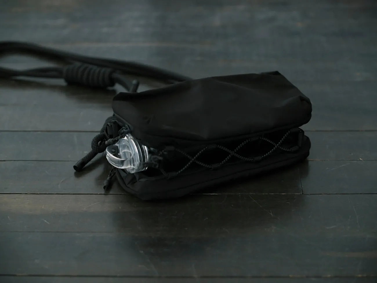 TECH SATEEN BOTTLE SACOCHE sold by Yohji Yamamoto product image thumbnail 4