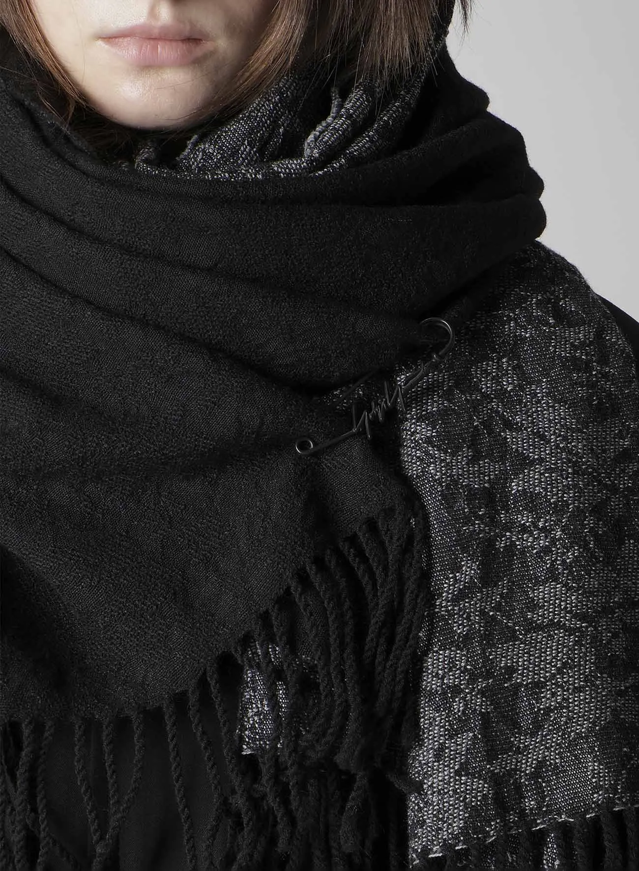 BLACK COATED BRASS SAFETY PIN sold by Yohji Yamamoto product image thumbnail 2