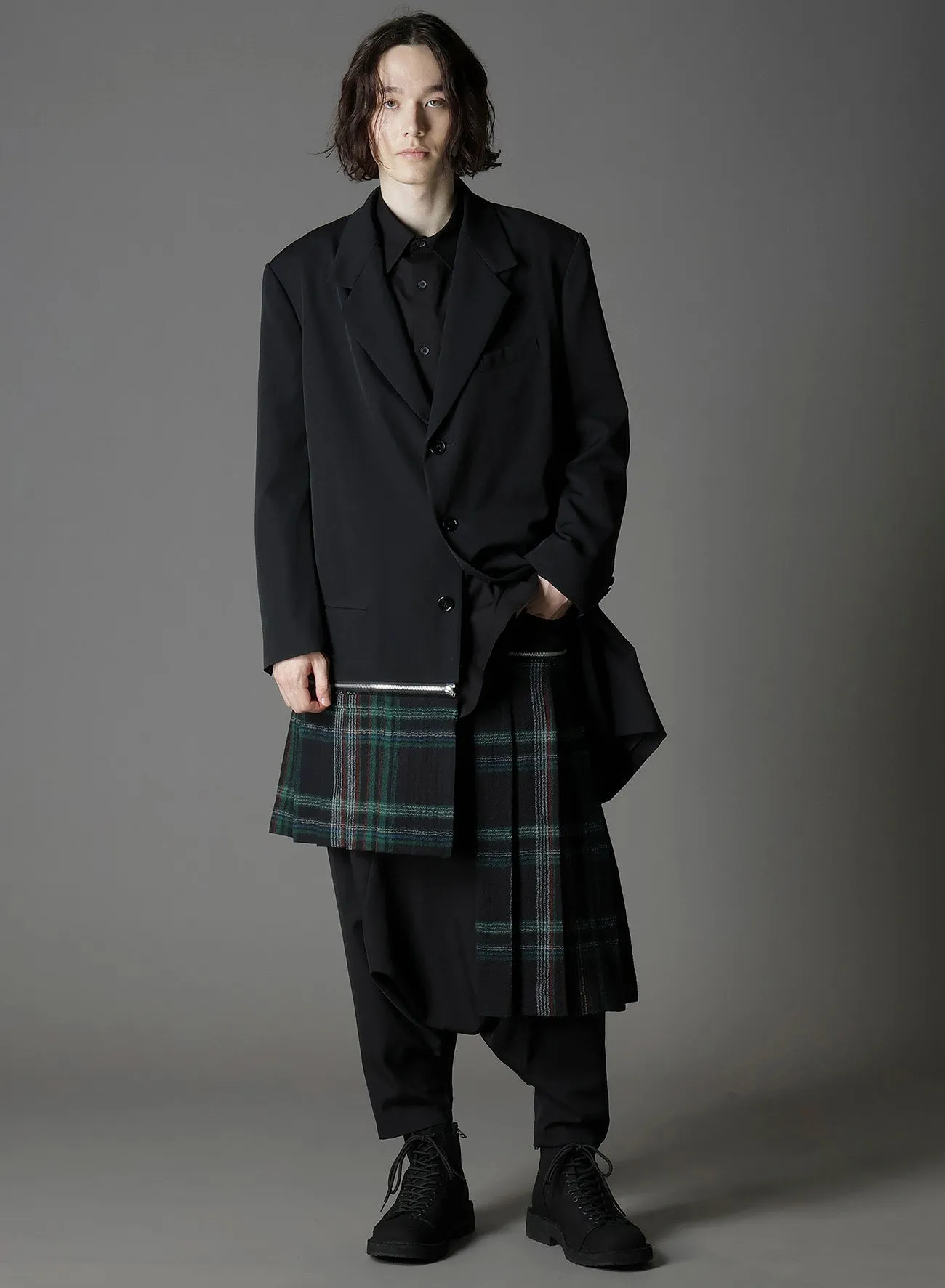W/GABARDINE DOUBLE GAUZE PLEATED SAROUEL PANTS sold by Yohji Yamamoto product image thumbnail 2