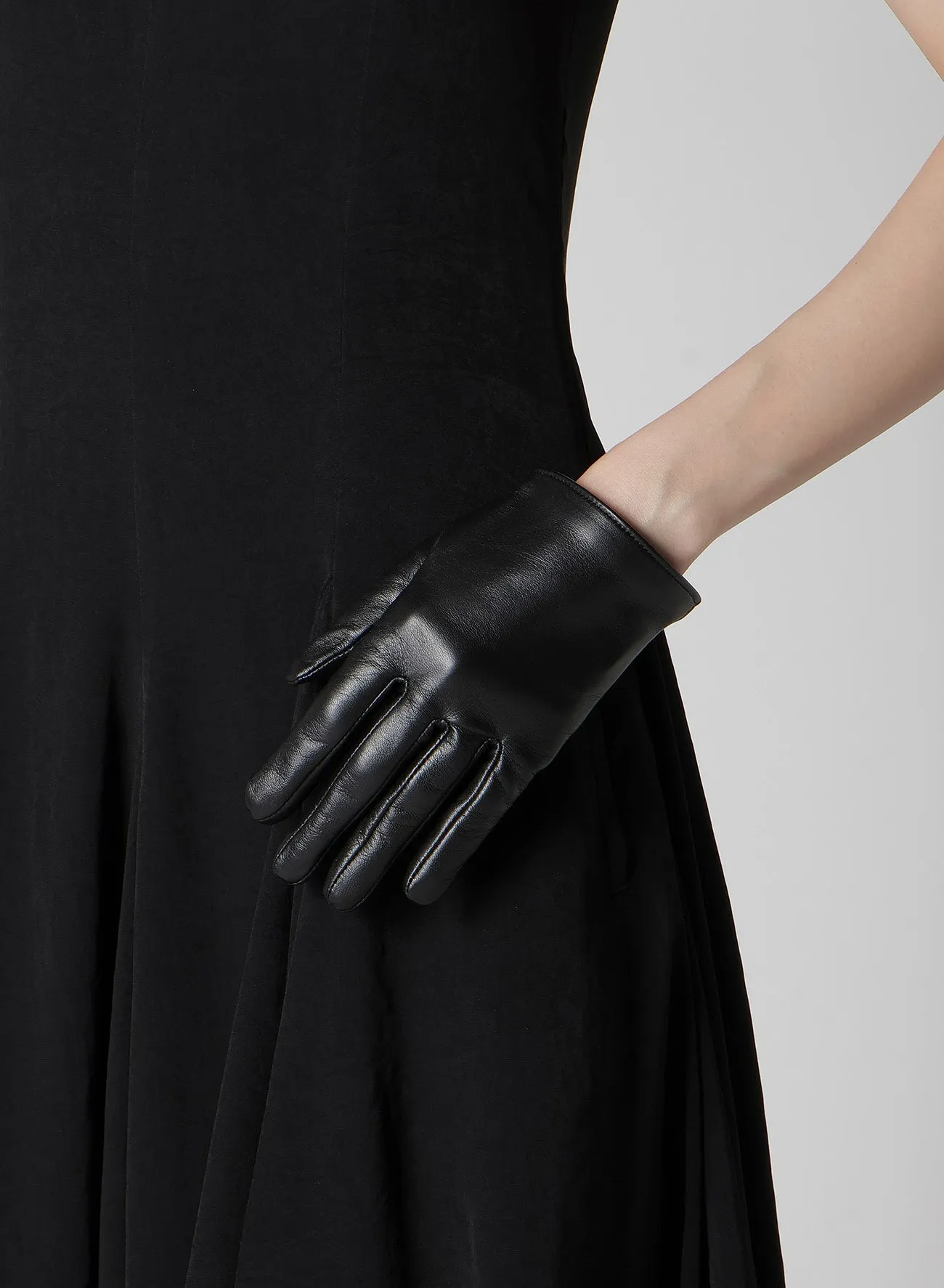 LAMB SKIN SHORT GLOVES sold by Yohji Yamamoto product image thumbnail 3