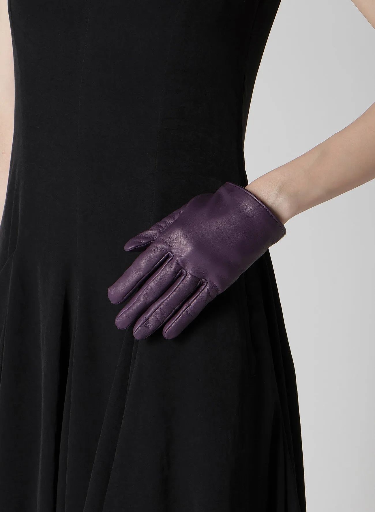 LAMB SKIN SHORT GLOVES sold by Yohji Yamamoto product image thumbnail 3