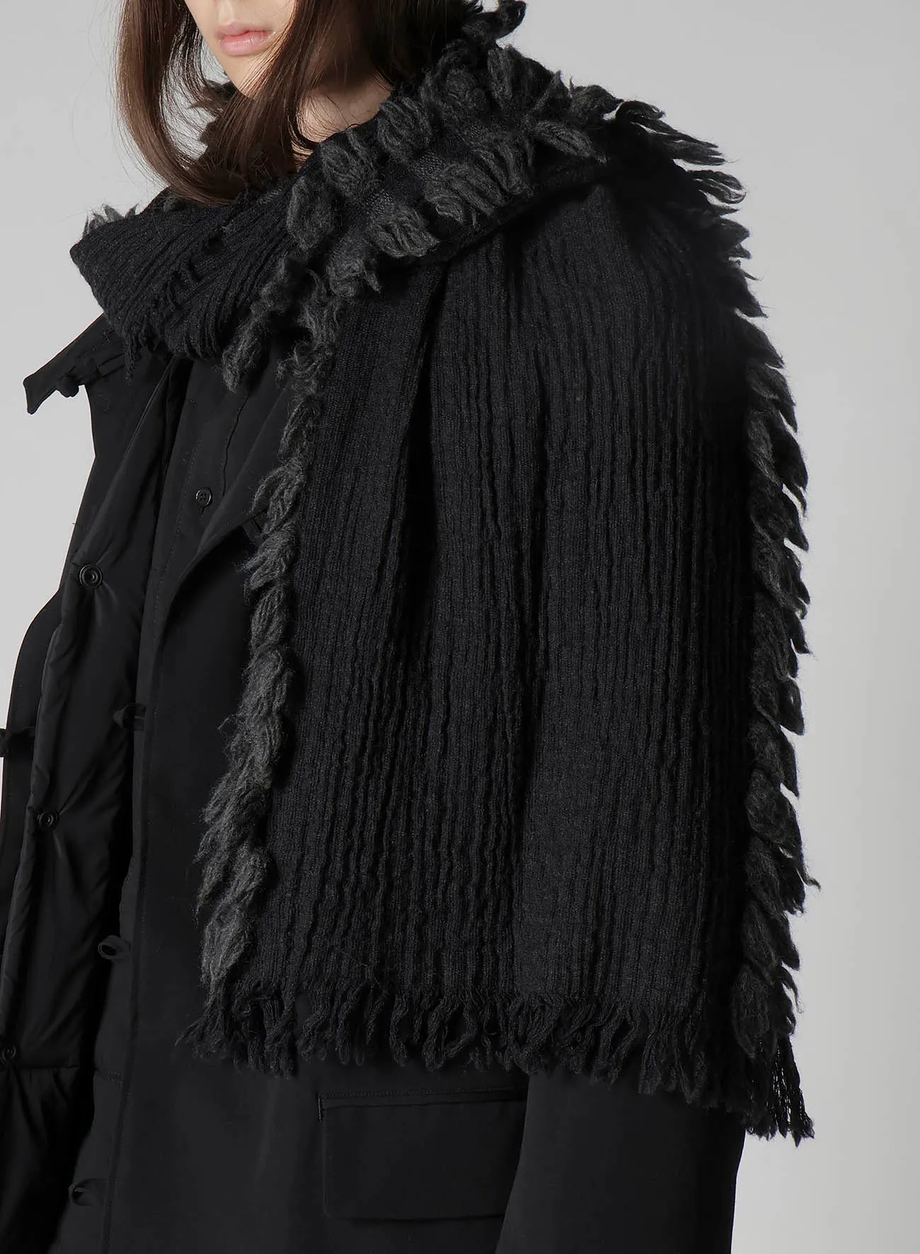 W FLAT/W SLUB WILLOW SCARF sold by Yohji Yamamoto product image thumbnail 4