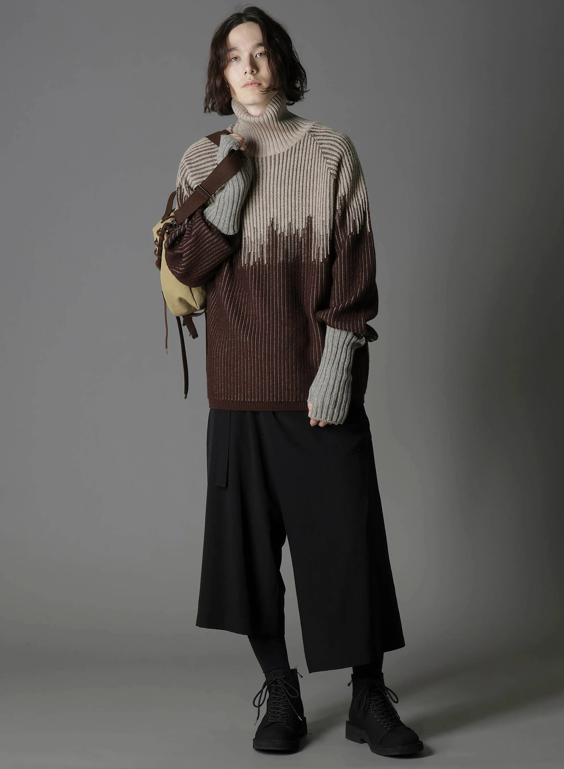 WASHABLE WOOL FINGERED ARM WARMER sold by Yohji Yamamoto product image thumbnail 2