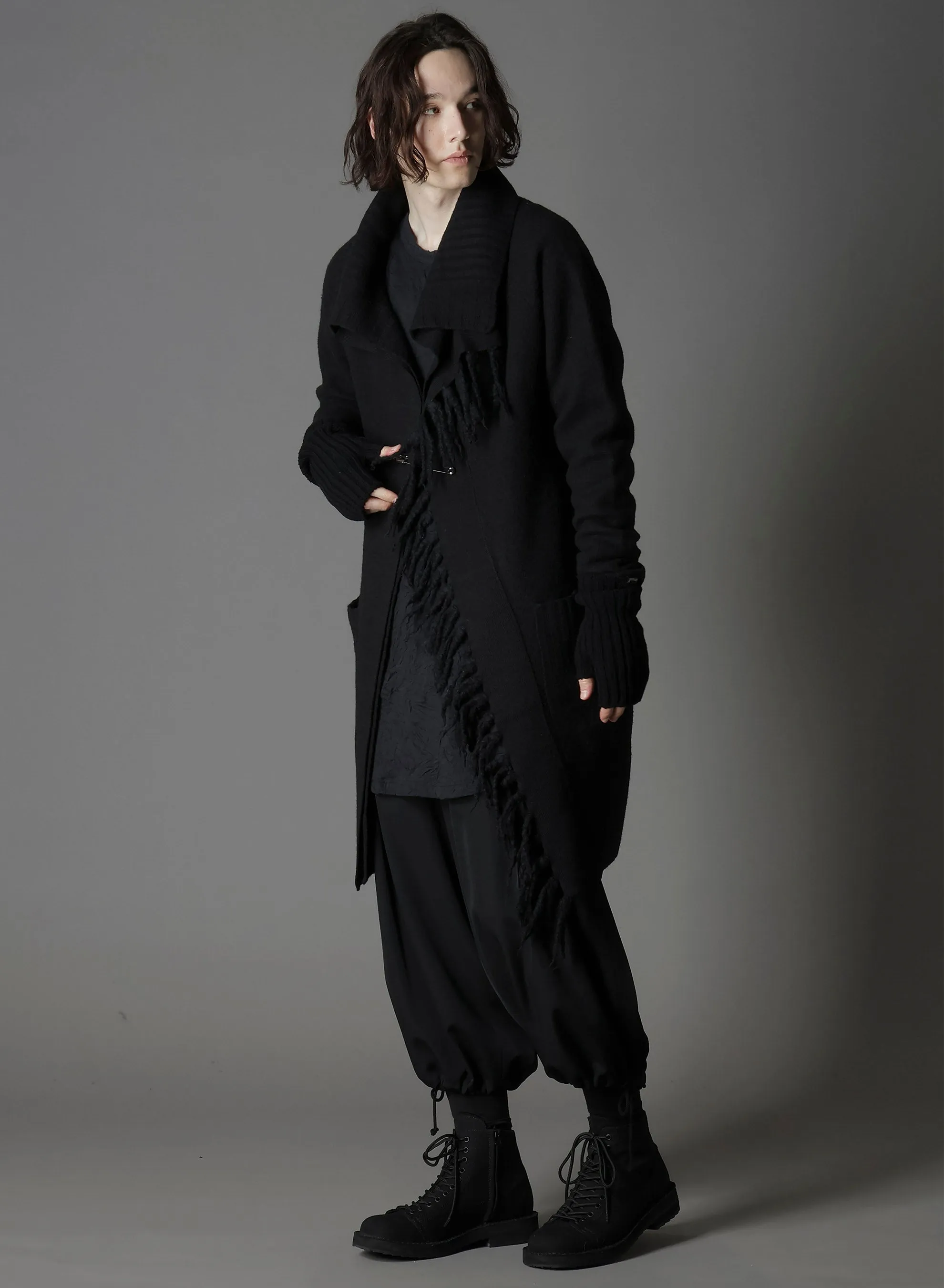 WASHABLE WOOL FINGERED ARM WARMER sold by Yohji Yamamoto product image thumbnail 2