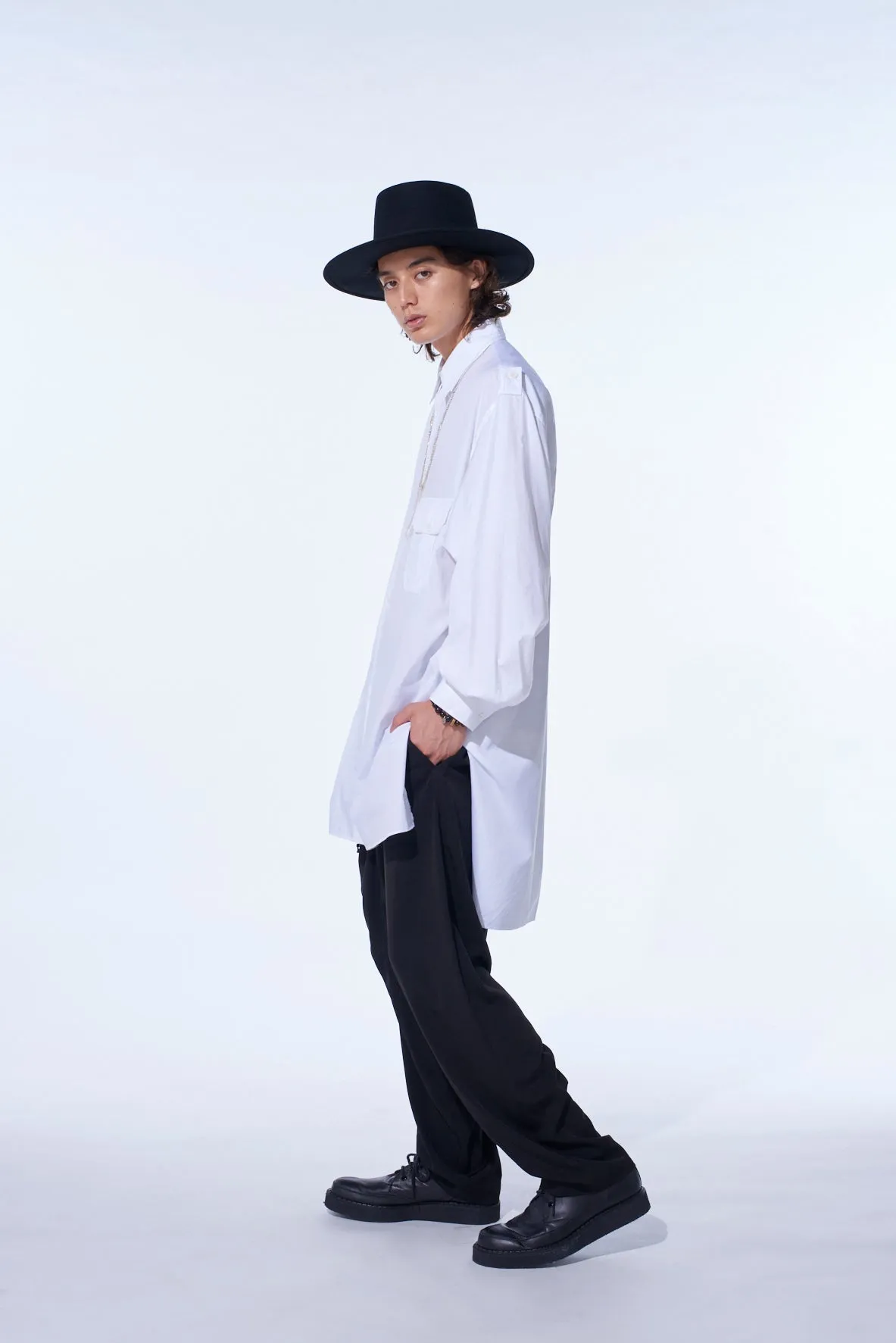 CREPE de CHINE SHIRRING POCKETS TAPERED PANTS sold by Yohji Yamamoto product image thumbnail 3