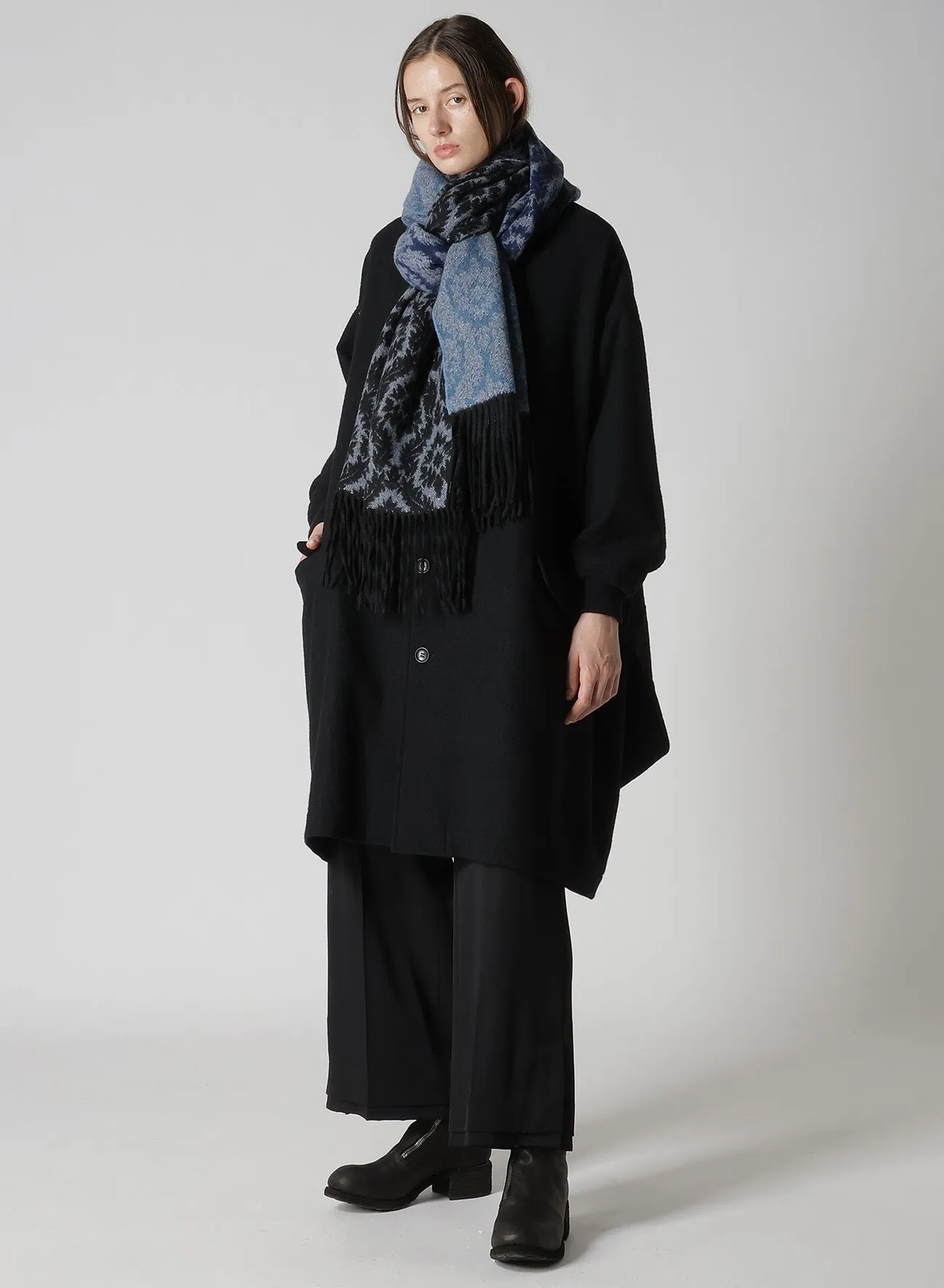 WS GRADATION LEAF LEAF JQ STOLE sold by Yohji Yamamoto product image thumbnail 2