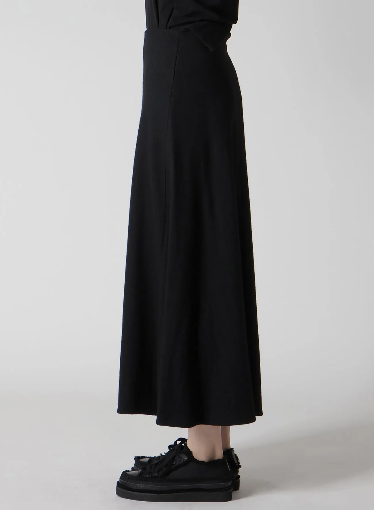 SOFT WOLLEN 1/14 B FOLDED DETAIL SKIRT sold by Yohji Yamamoto product image thumbnail 4