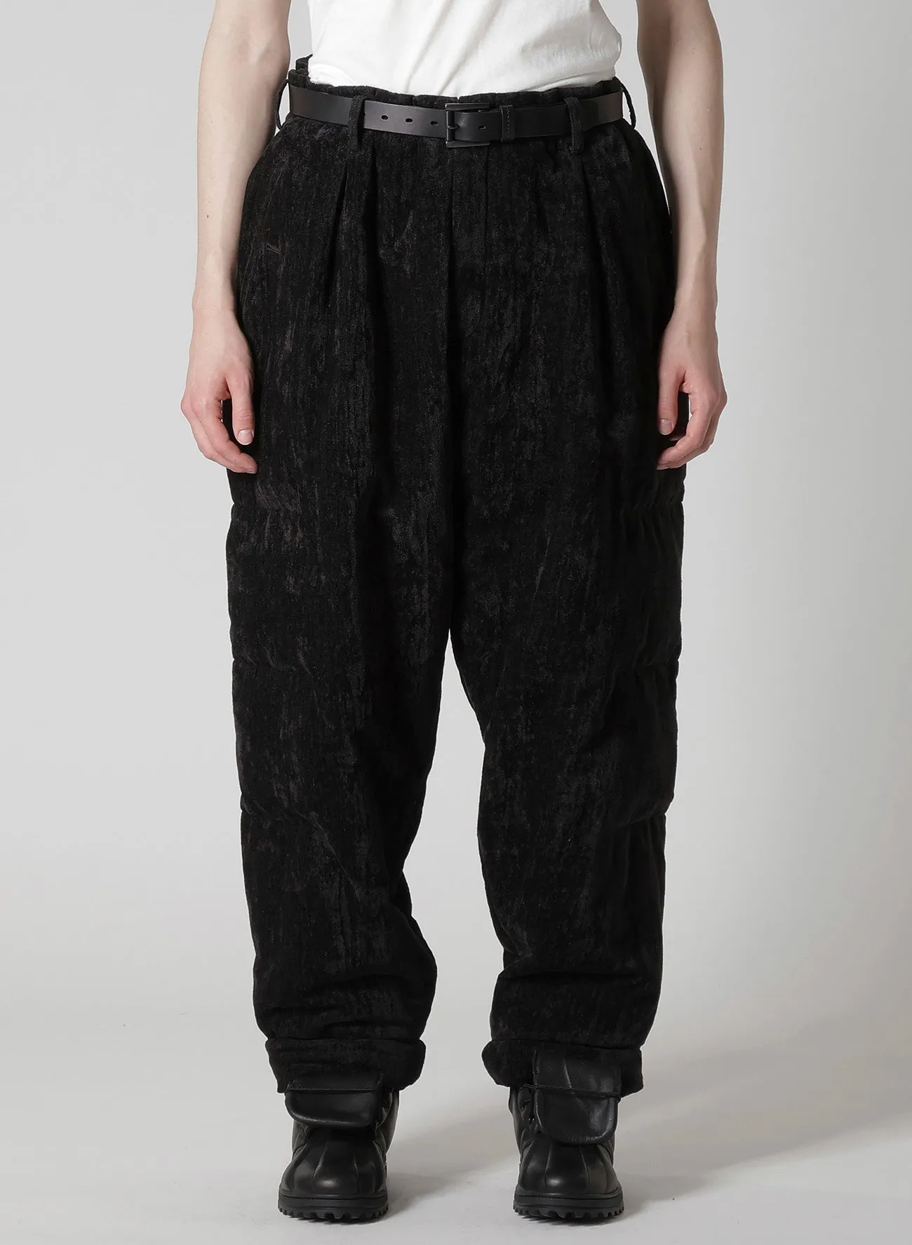 LINEN VELVET HORIZONTAL PADDED PANTS sold by Yohji Yamamoto product image thumbnail 3