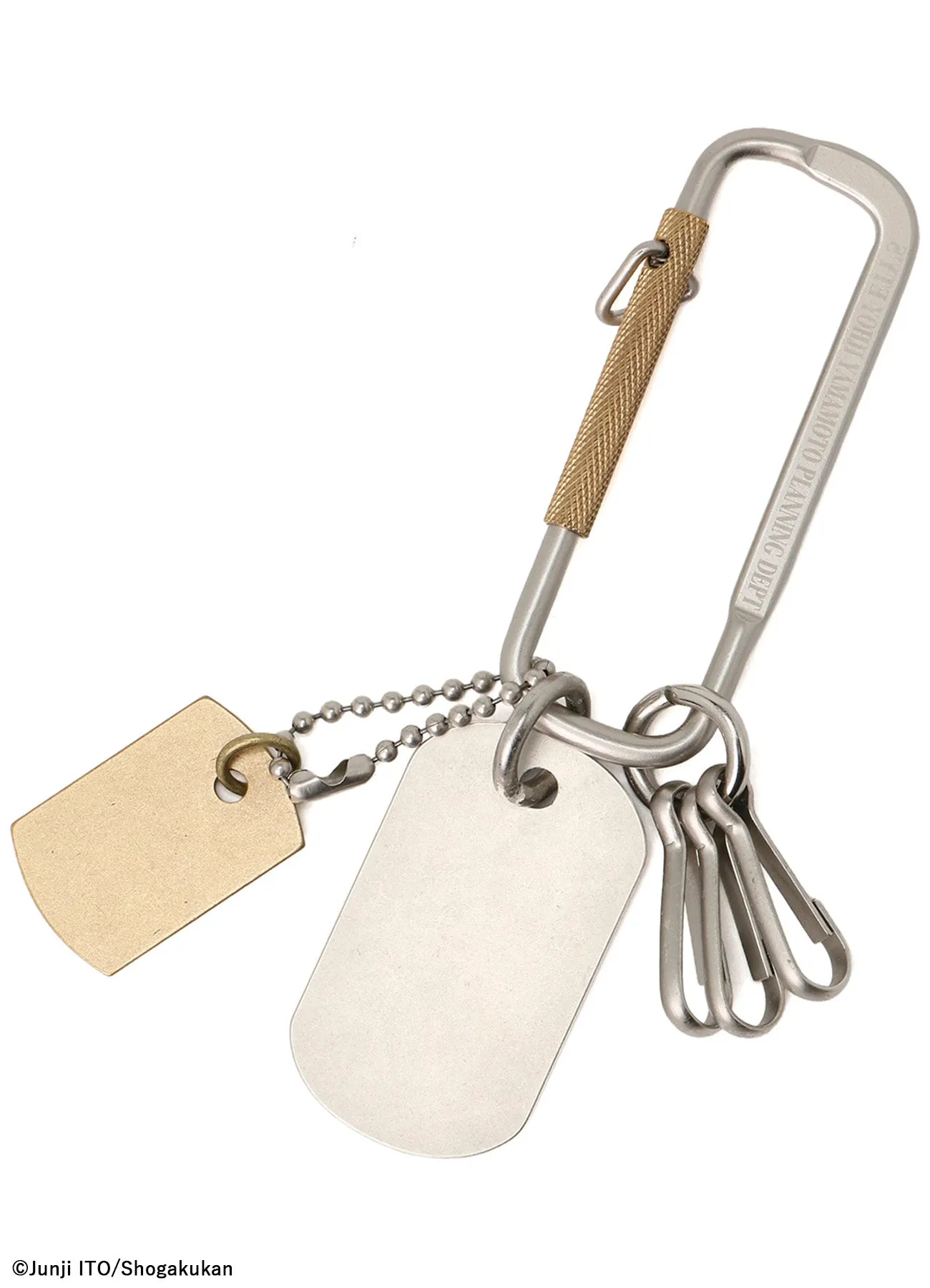 S'YTE × JUNJI ITO -UZUMAKI- AZAMI WEARING YOHJI YAMAMOTO DOG TAG CARABINER sold by Yohji Yamamoto product image thumbnail 3