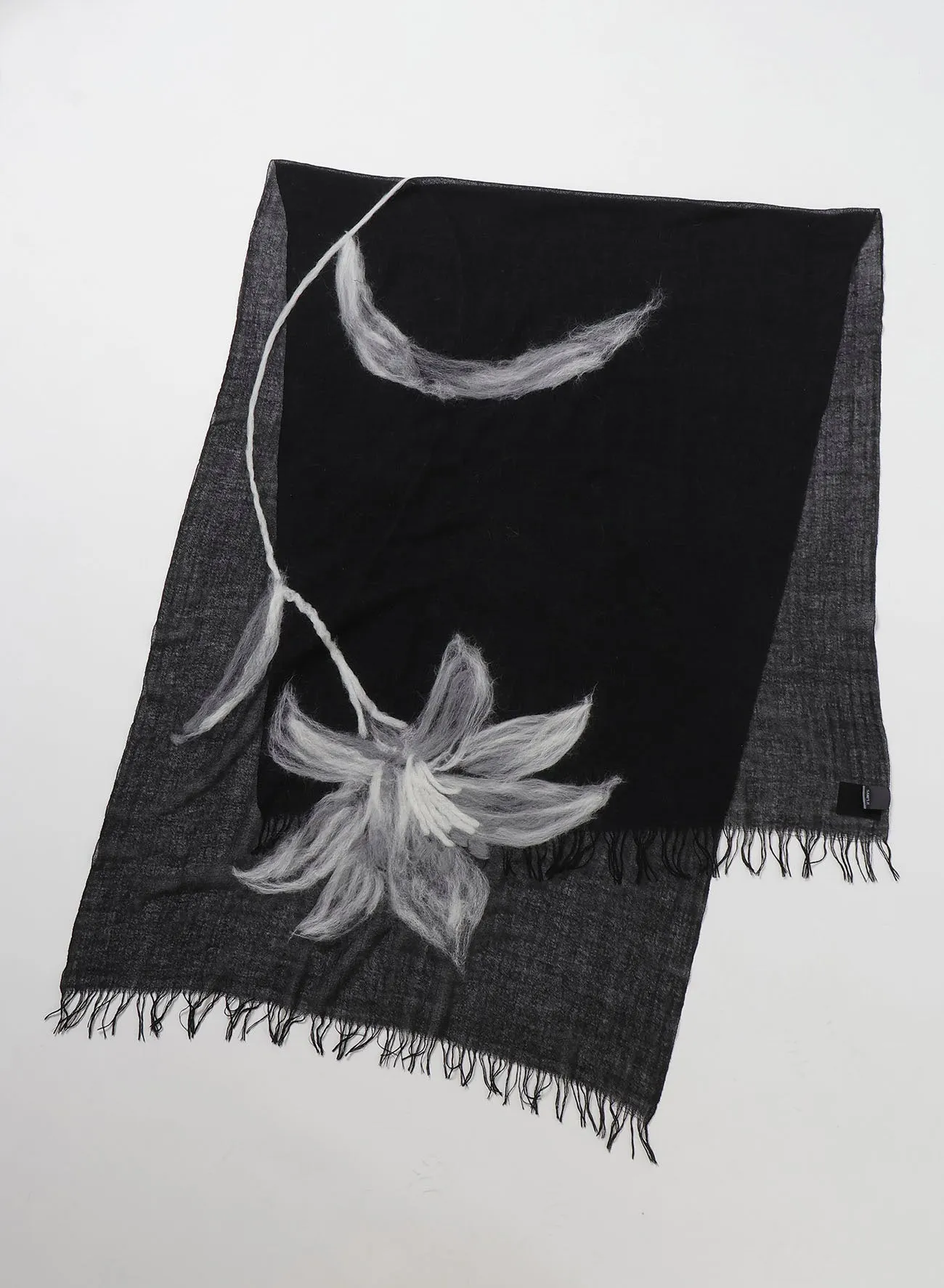 LILY SCARF(11/1 12:00 Release) sold by Yohji Yamamoto product image thumbnail 2