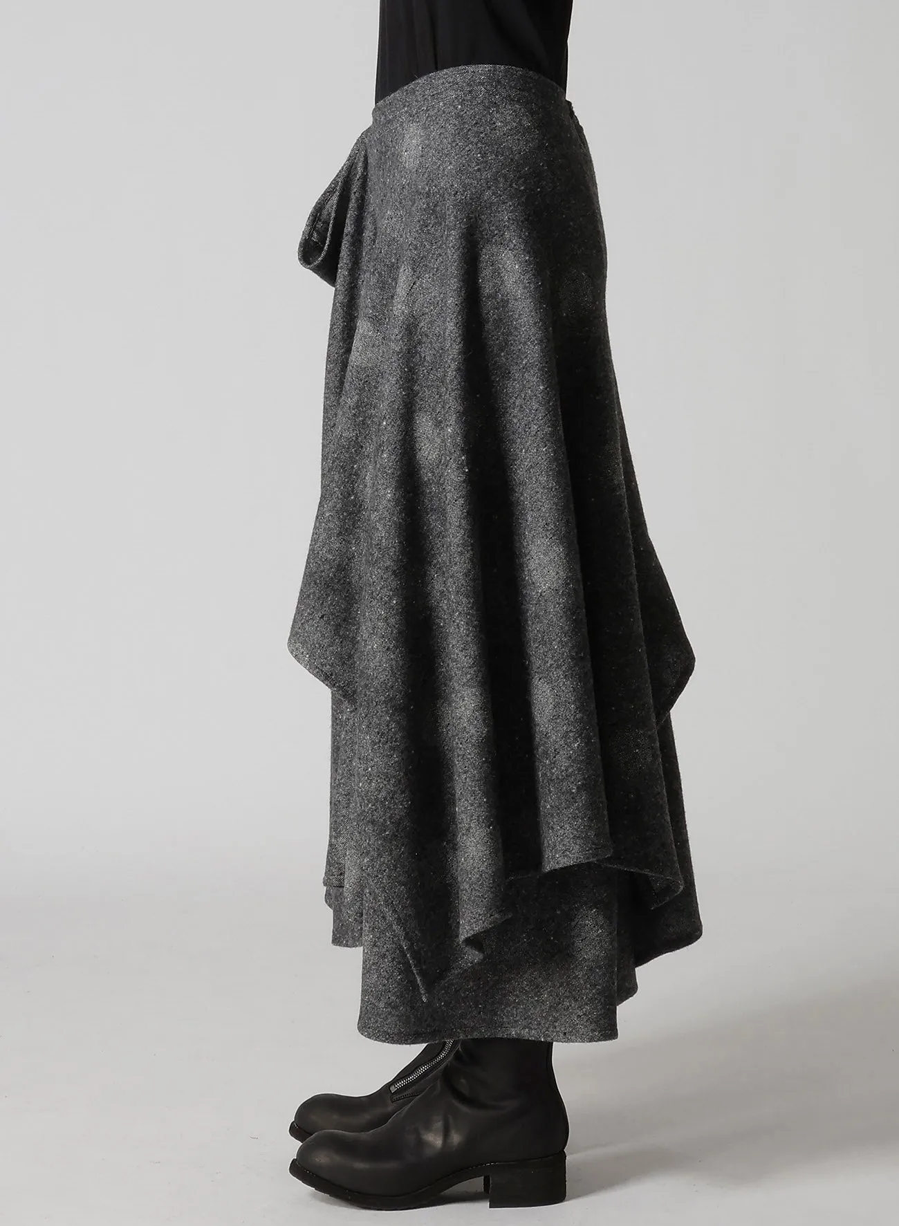 WOOL SHADOW DOT R GATHERED SKIRT sold by Yohji Yamamoto product image thumbnail 4