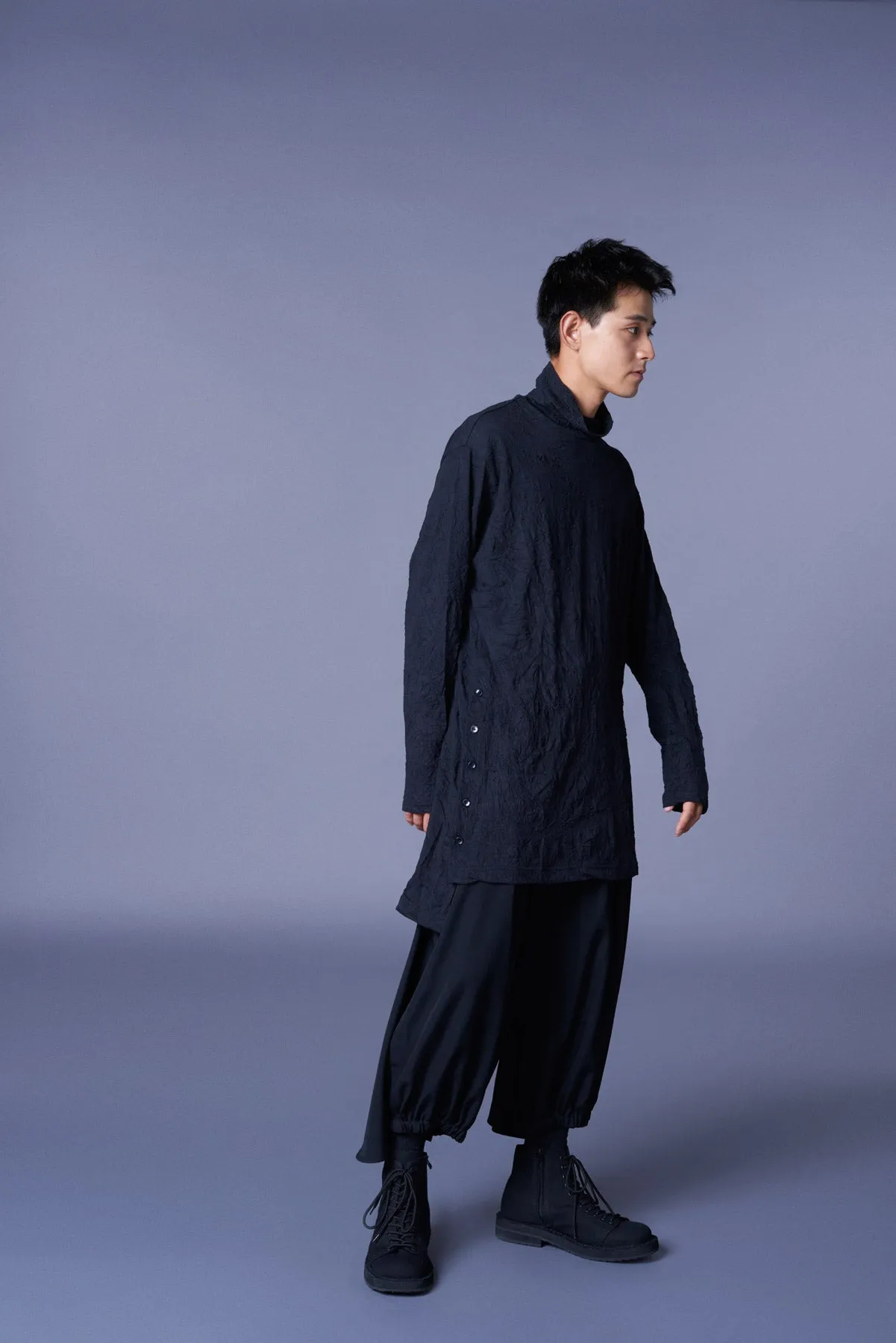 CATCH WASHER RIGHT BUTTON-OPENING BIG TURTLENECK sold by Yohji Yamamoto product image thumbnail 3