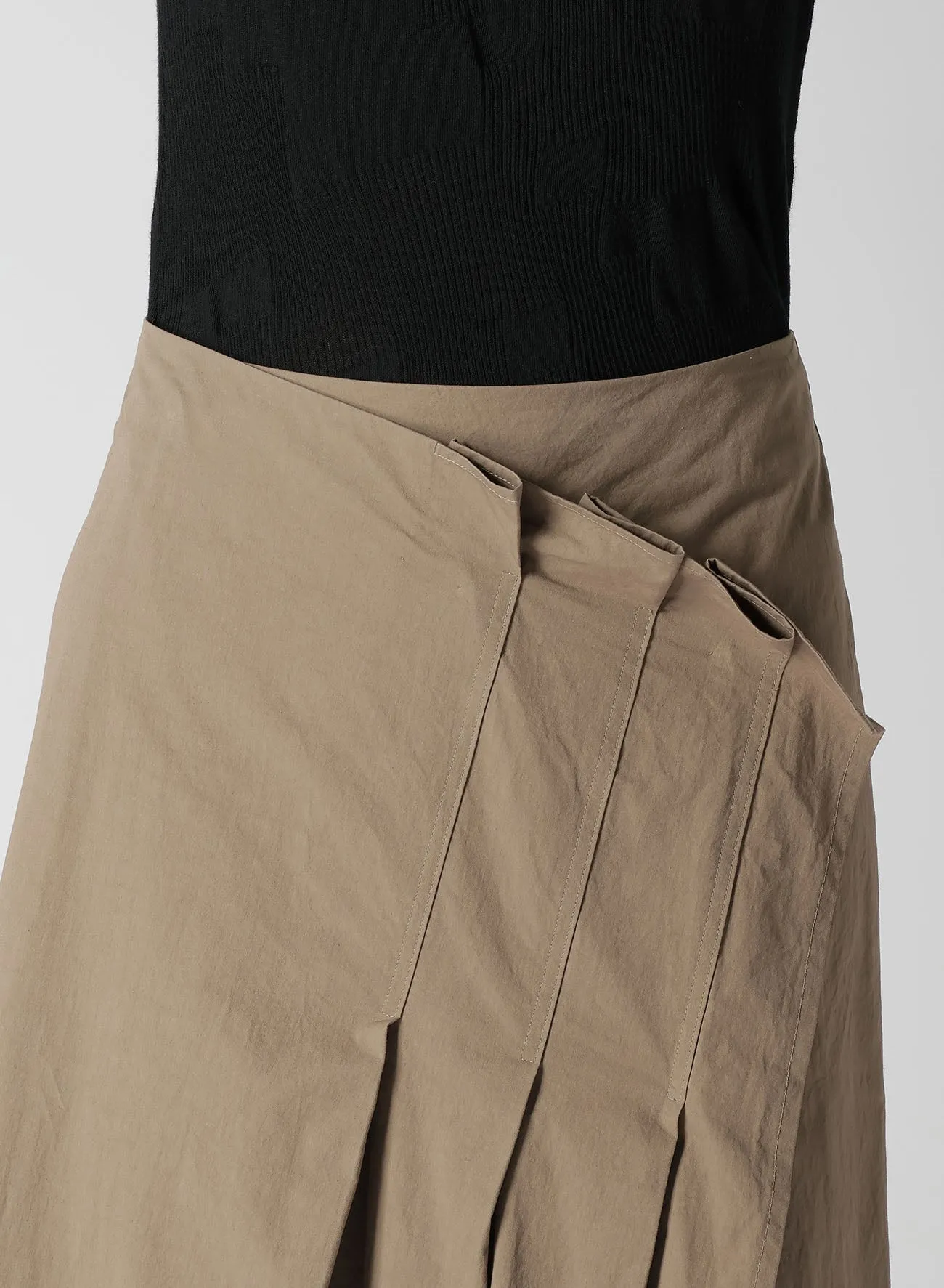 LIGHT TWILL COTTON PLEATED WRAP SKIRT sold by Yohji Yamamoto product image thumbnail 5