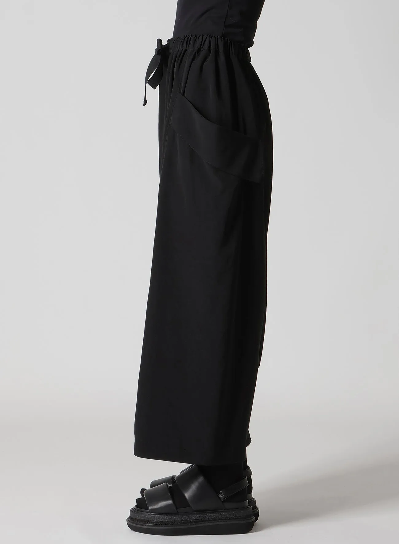 TA/PE CREPE DE CHINE BIG POCKET SAROUEL PANTS sold by Yohji Yamamoto product image thumbnail 4