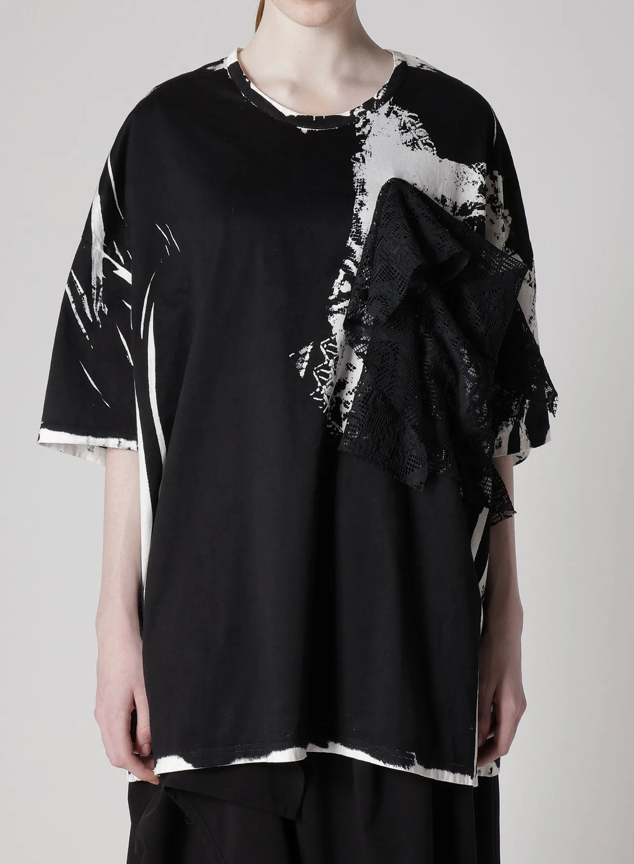 COTTON LACE/PRINT BIG POCKET PULLOVER sold by Yohji Yamamoto product image thumbnail 4
