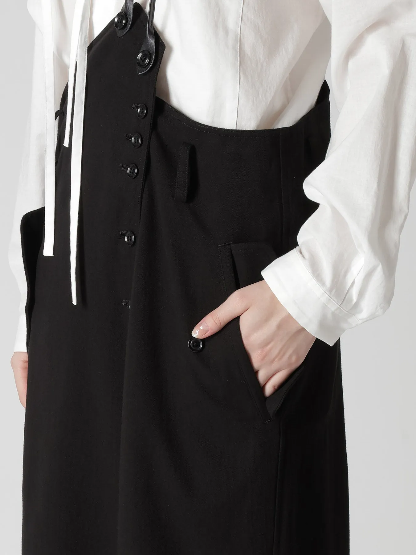 COTTON FLAX GABARDINE CENTER TUCK PANTS sold by Yohji Yamamoto product image thumbnail 5