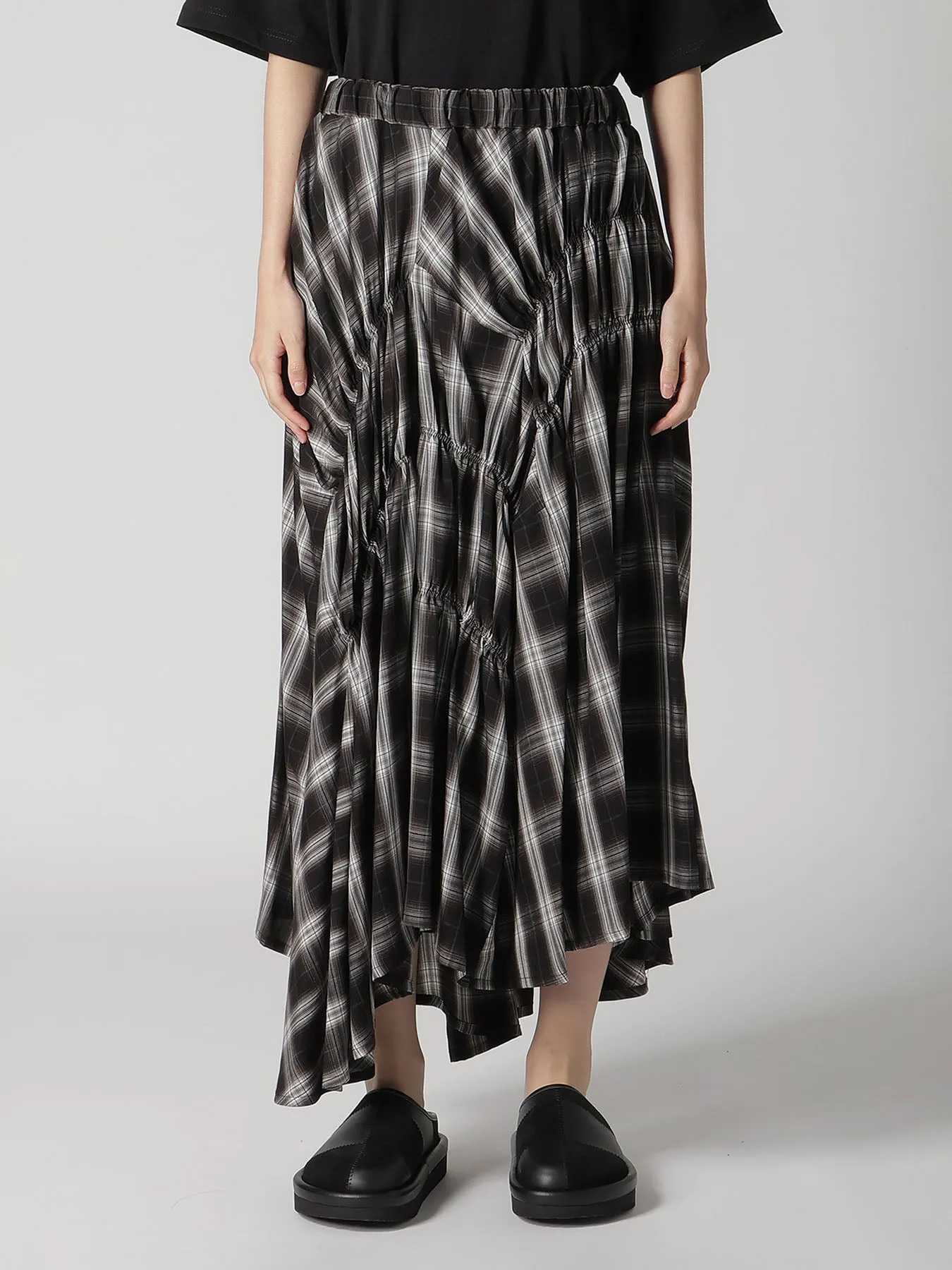 CUPRO SPUN PLAID GATHER SKIRT sold by Yohji Yamamoto product image thumbnail 4