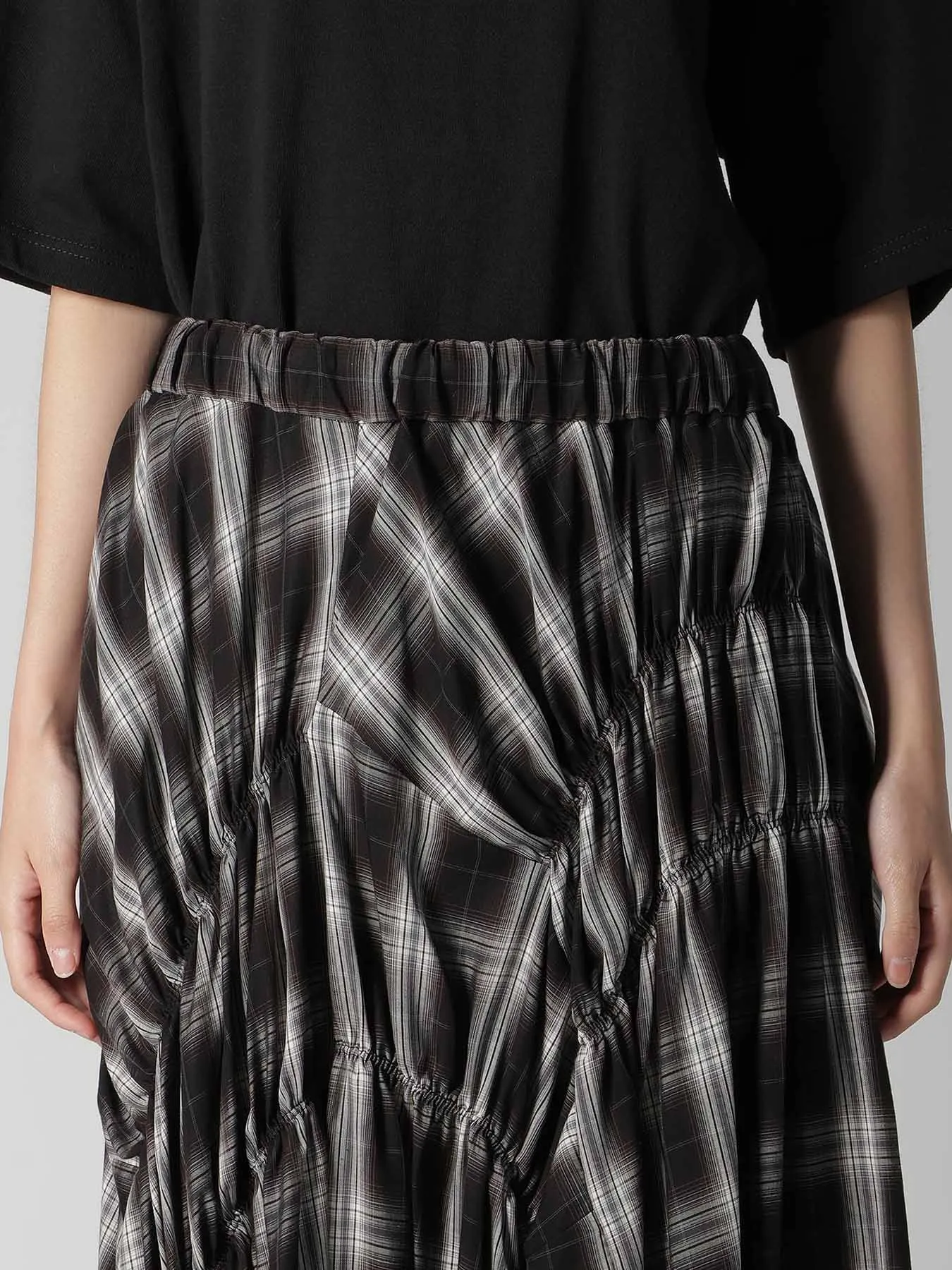 CUPRO SPUN PLAID GATHER SKIRT sold by Yohji Yamamoto product image thumbnail 5