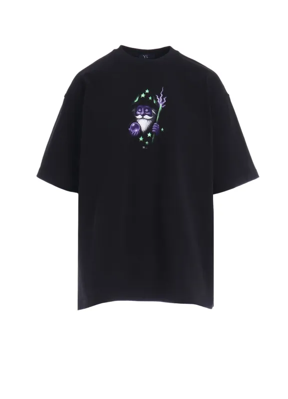 9.1OZ JERSEY WIZARD PRINT TEE sold by Yohji Yamamoto