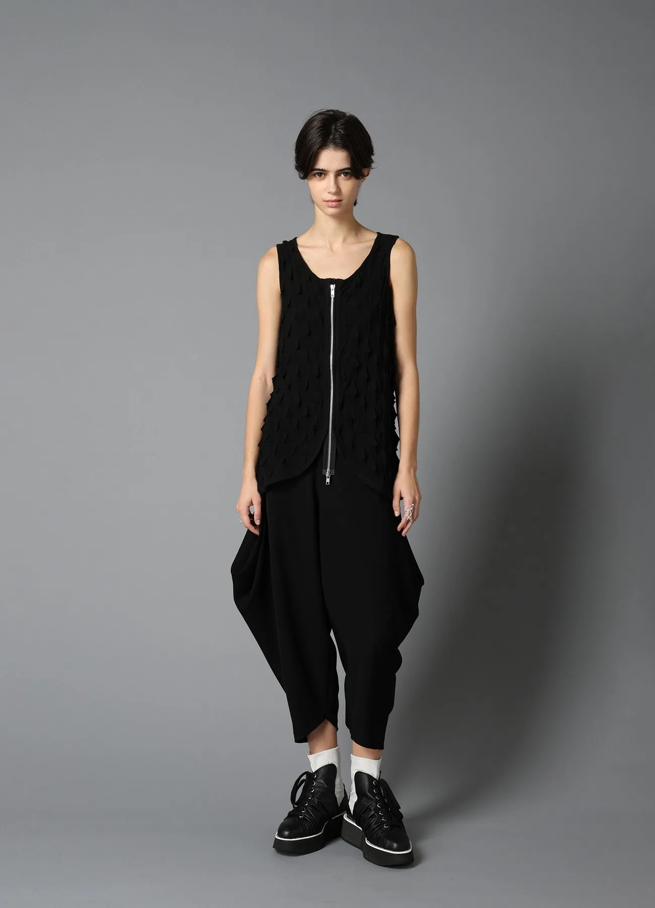 3D LINK STITCH ROUND HEM SLEEVELESS TEE sold by Yohji Yamamoto product image thumbnail 4