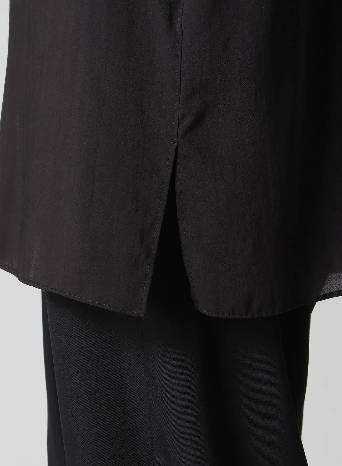 CELLULOSE LAWN SHOULDER OPNED BLOUSE sold by Yohji Yamamoto product image thumbnail 5