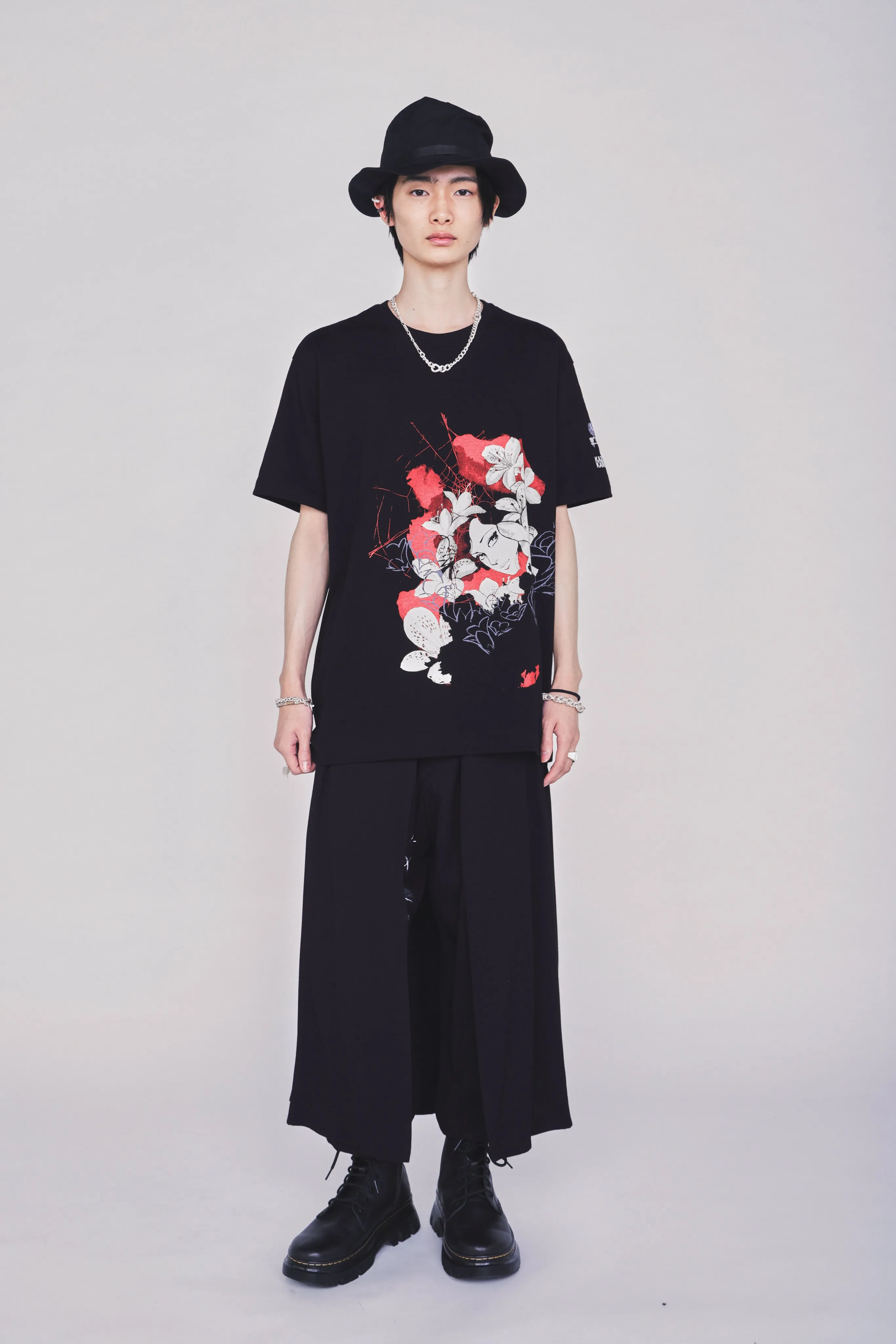 S'YTE X KAZUO KAMIMURA-SEISHUN YOKOCHO PRINT T-SHIRT sold by Yohji Yamamoto product image thumbnail 3