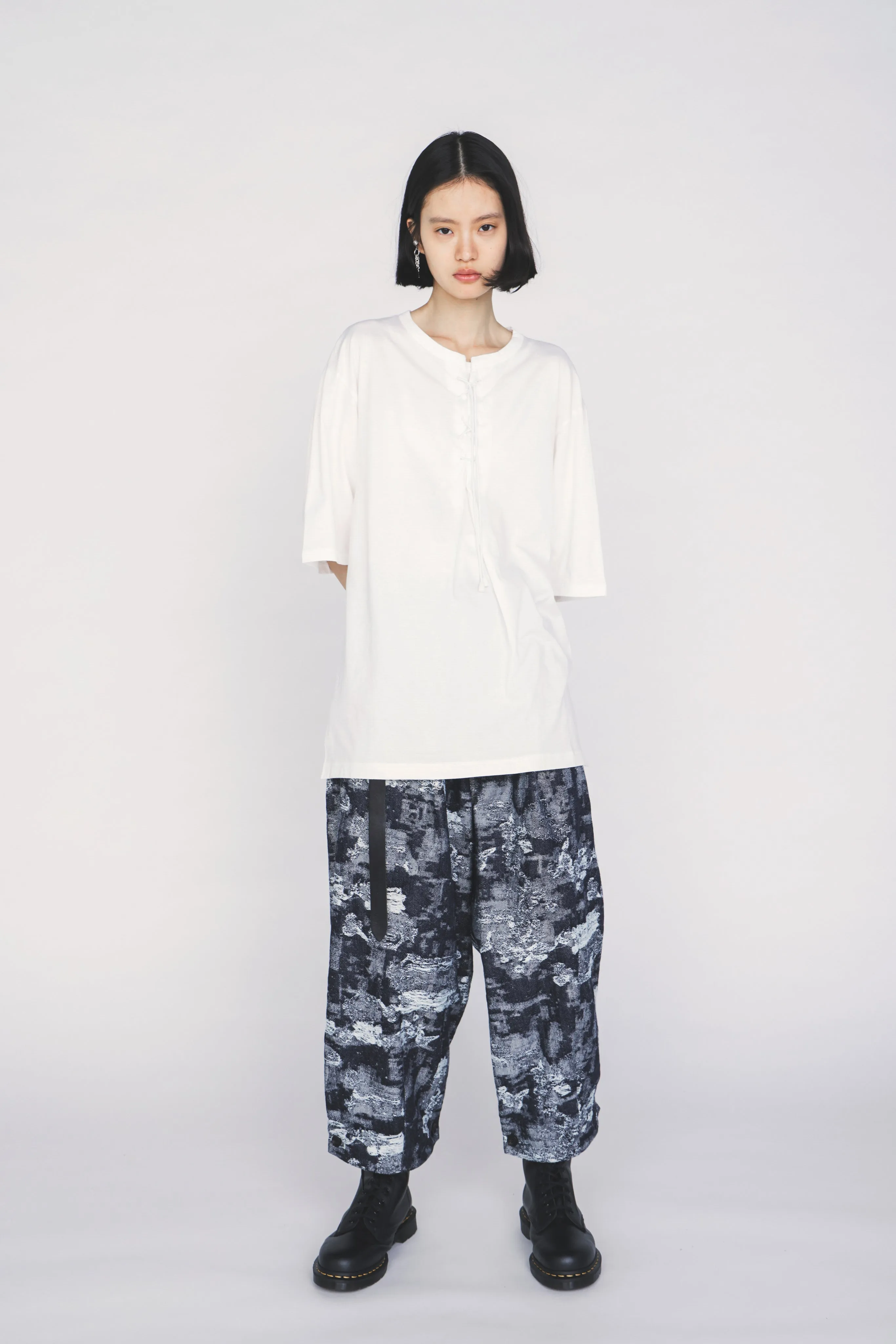 30/COTTON JERSEY LACE-UP T-SHIRT sold by Yohji Yamamoto product image thumbnail 2