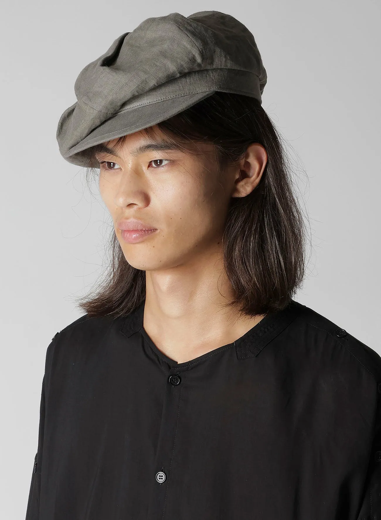 40/1 JP FLAX FLAT TUCK CASQUETTE sold by Yohji Yamamoto product image thumbnail 3