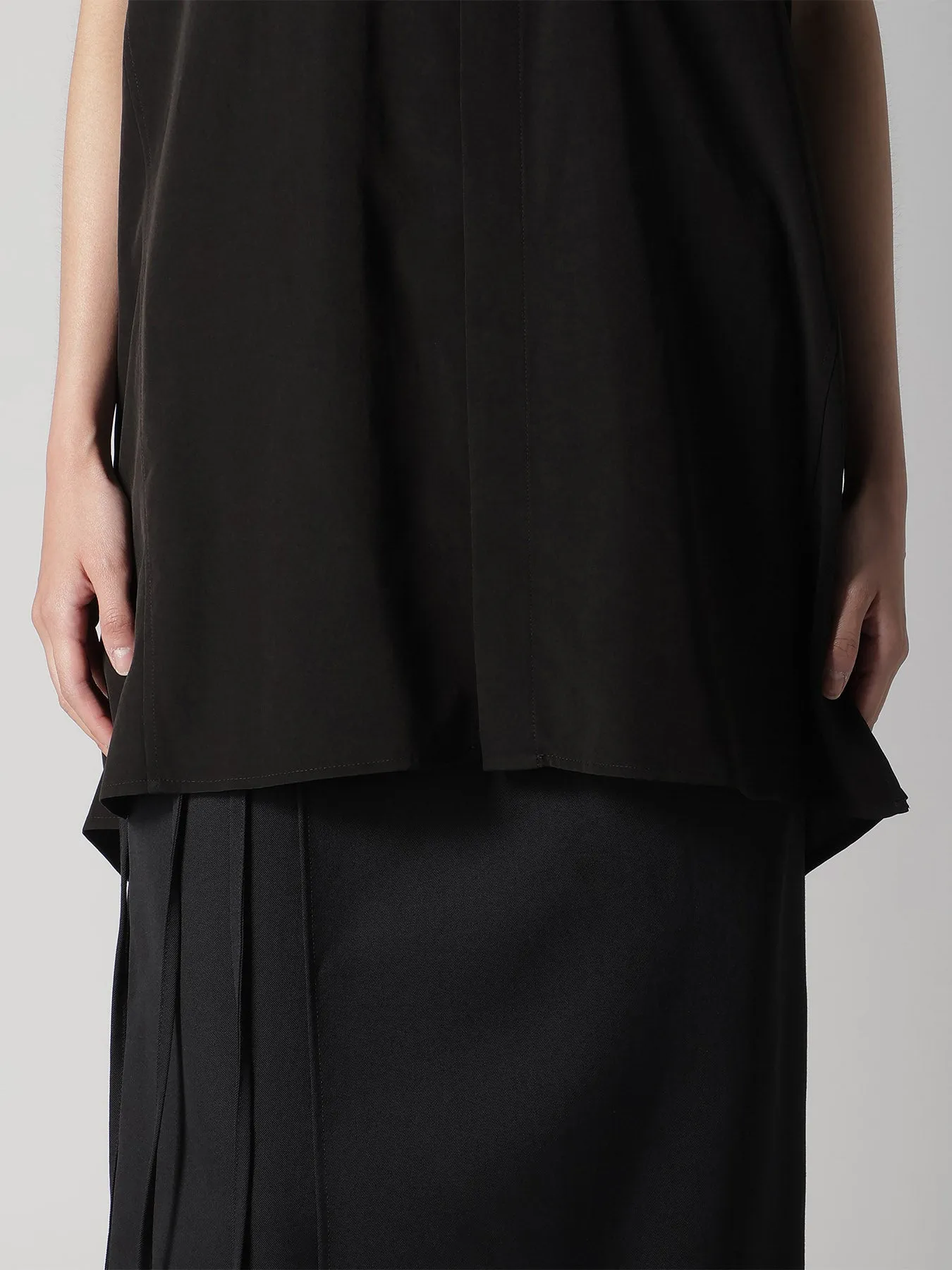 TA/PE SUPER VIYON TUSSER SLEEVELESS SHIRT sold by Yohji Yamamoto product image thumbnail 5