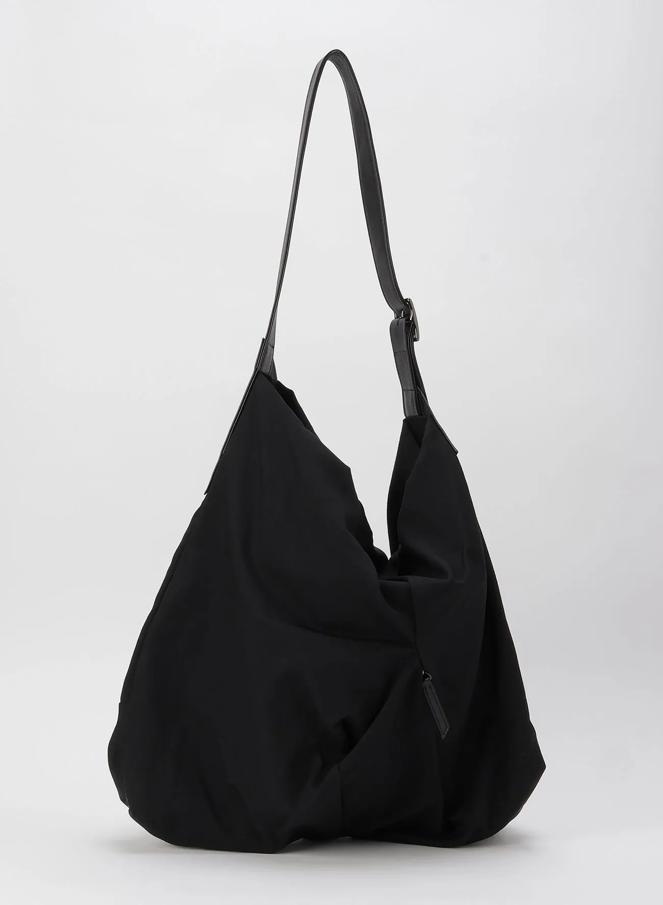 Angular bag(Nylon) sold by Yohji Yamamoto product image thumbnail 5