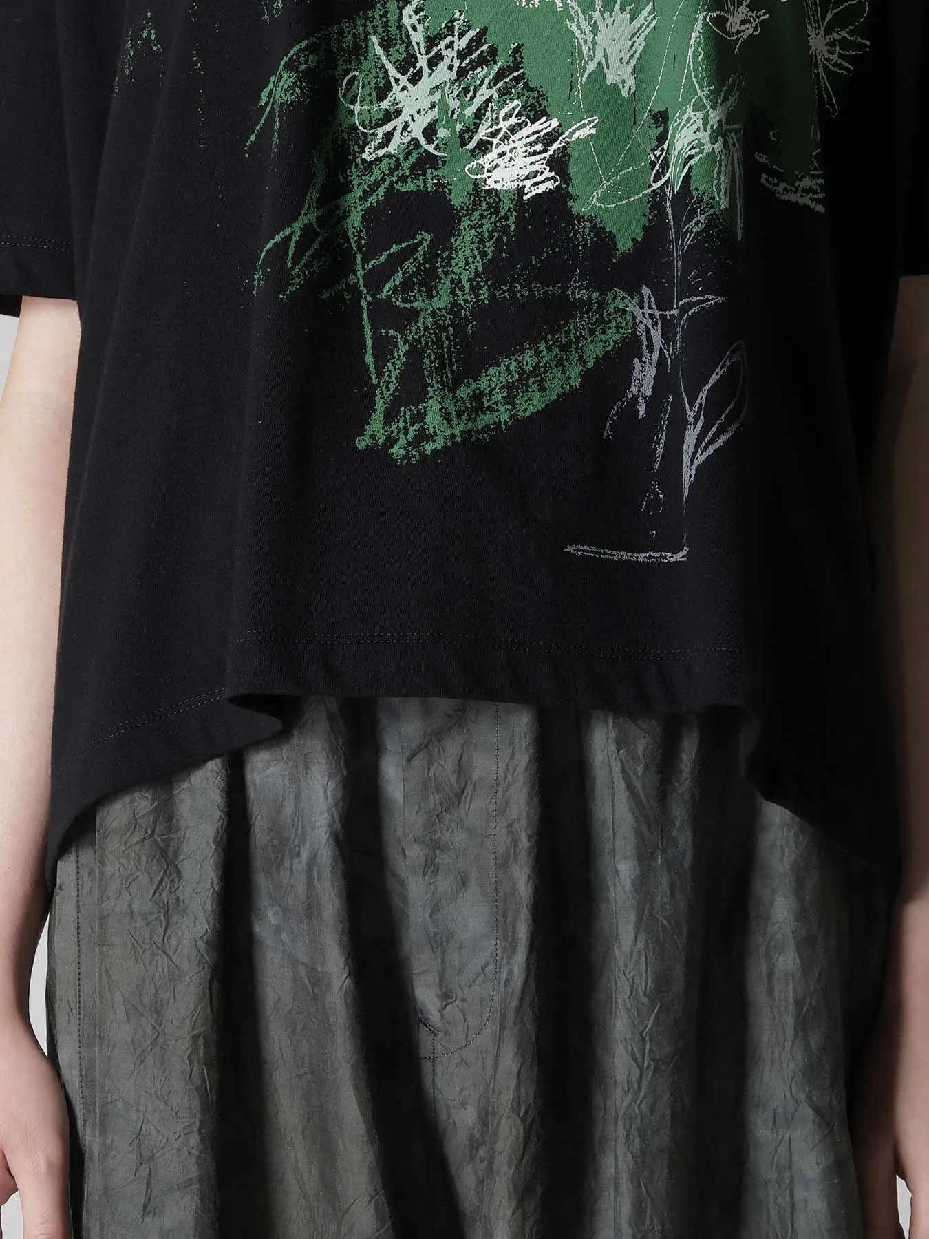 COTTON JERSEY FLOWER PRINT ROUND NECK LOOSE TEE sold by Yohji Yamamoto product image thumbnail 5