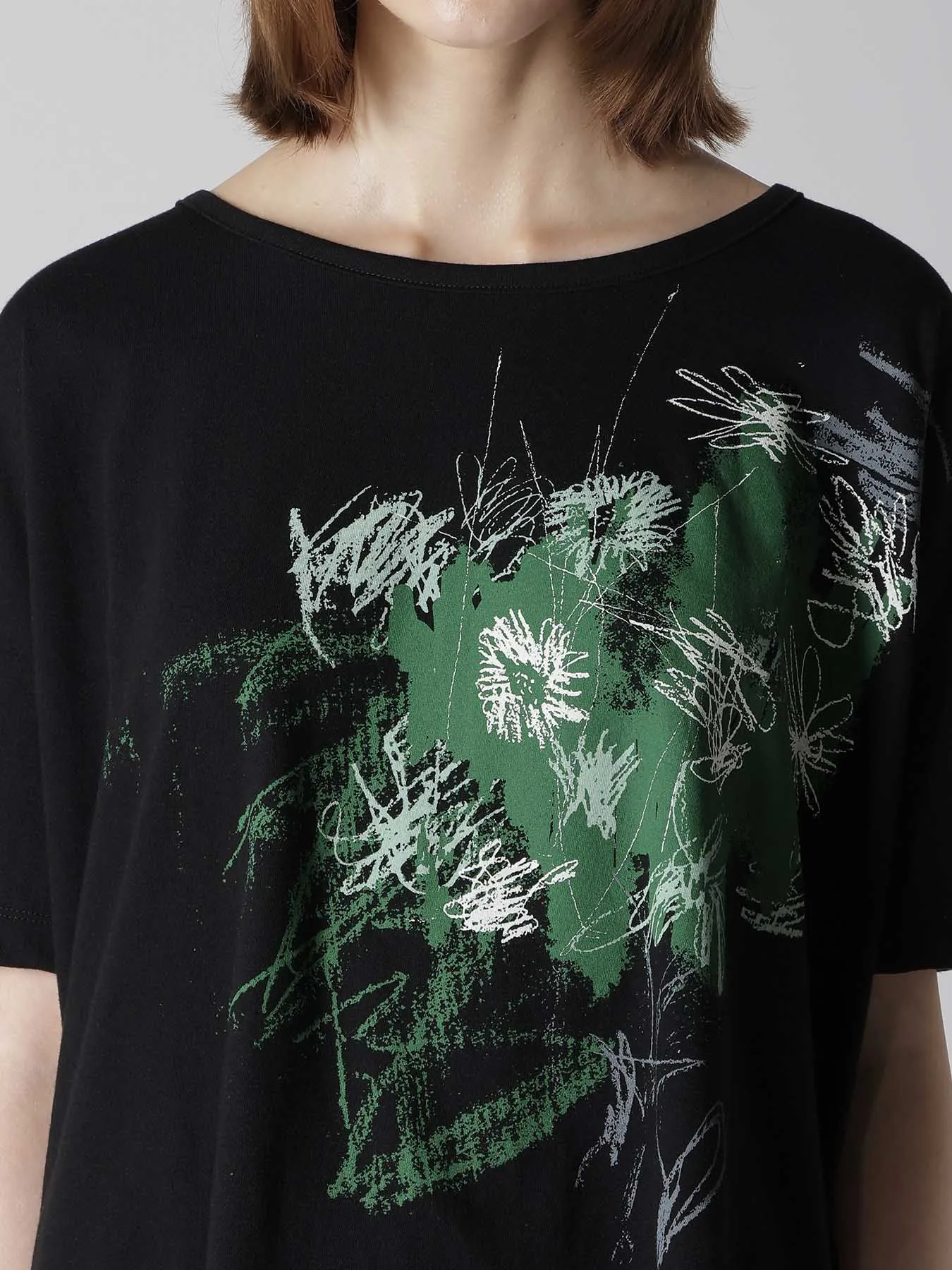 COTTON JERSEY FLOWER PRINT ROUND NECK LOOSE TEE sold by Yohji Yamamoto product image thumbnail 3