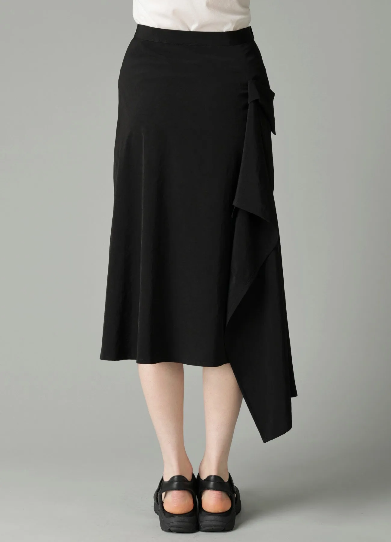 Ta/Pe CREPE DE CHINE FLARE WRAP SKIRT sold by Yohji Yamamoto product image thumbnail 5