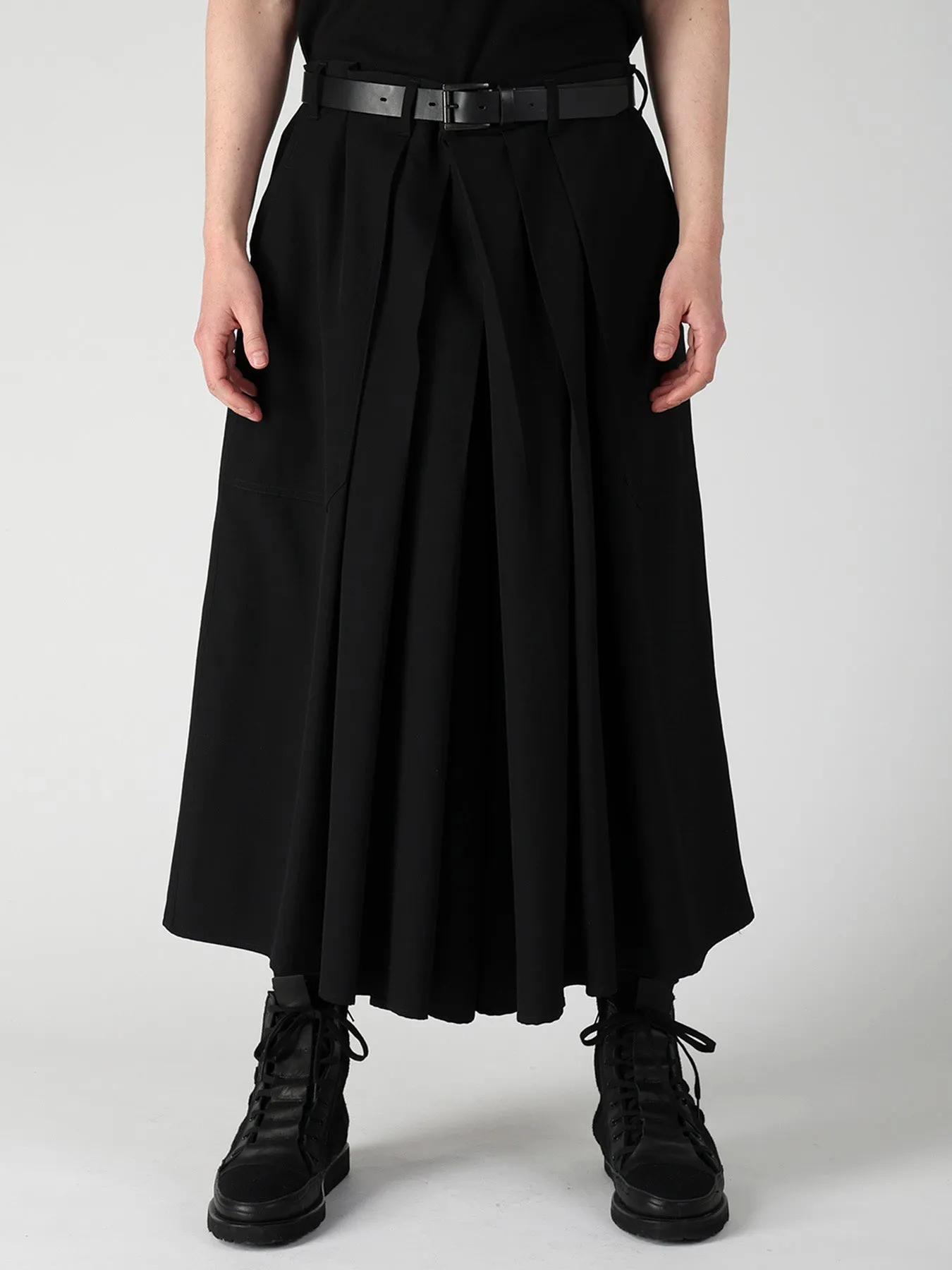 WOOL GABARDINE HAKAMA PANTS sold by Yohji Yamamoto product image thumbnail 3