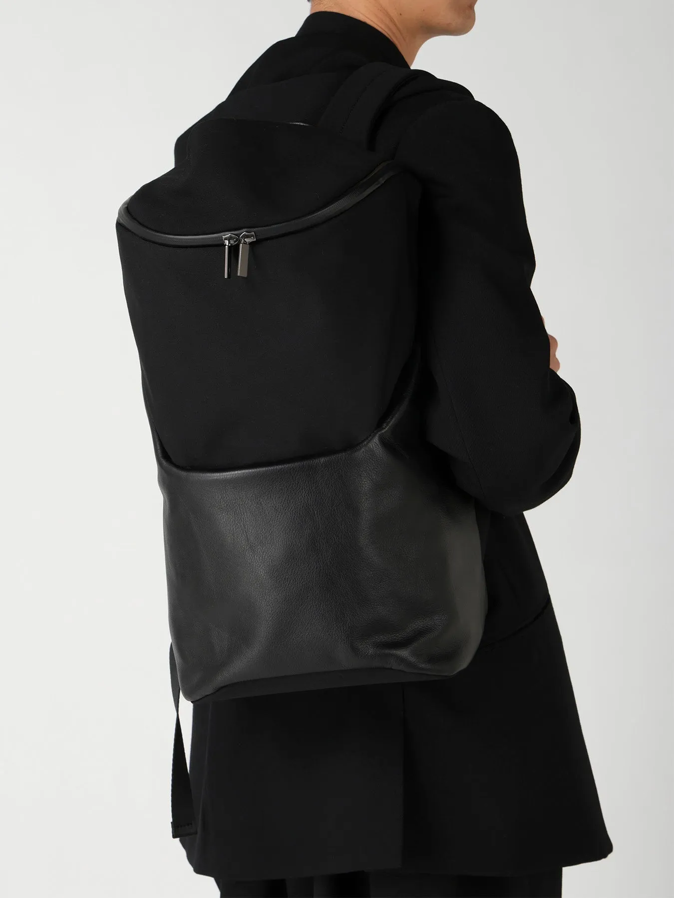 GB/LEA/NY-A TOP DRAPE BACKPACK sold by Yohji Yamamoto product image thumbnail 3