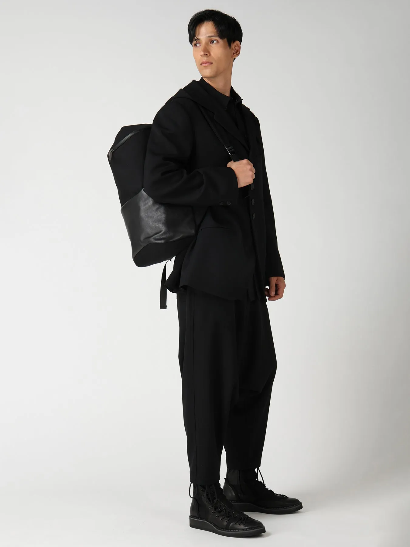 GB/LEA/NY-A TOP DRAPE BACKPACK sold by Yohji Yamamoto product image thumbnail 4