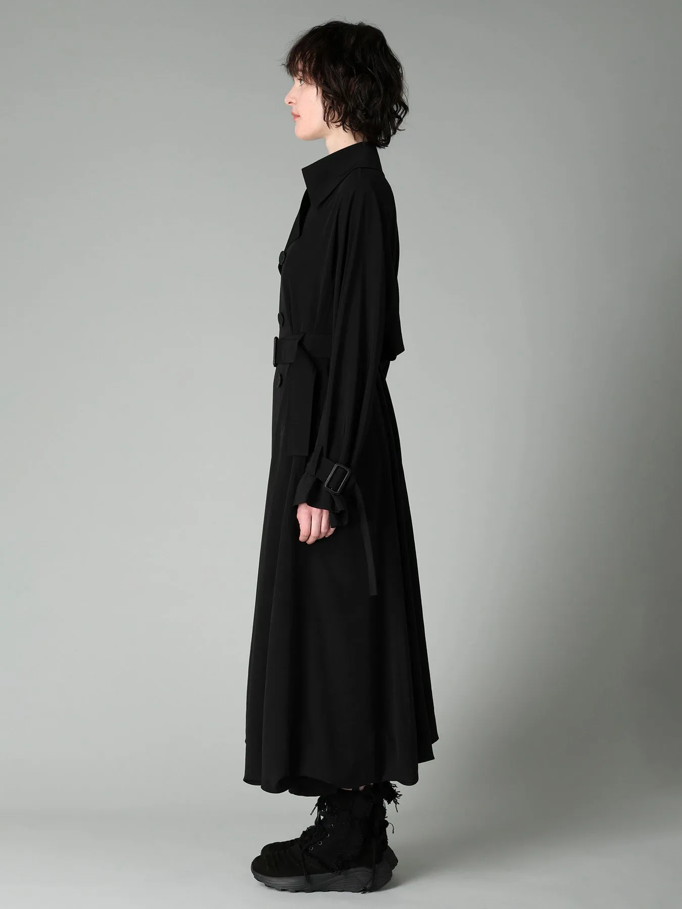 Ta/Pe CREPE DE CHINE SLEEVE GUSSET TRENCH COAT sold by Yohji Yamamoto product image thumbnail 4